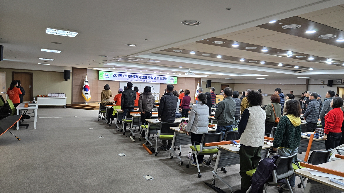 8b59405e3cf52.jpg