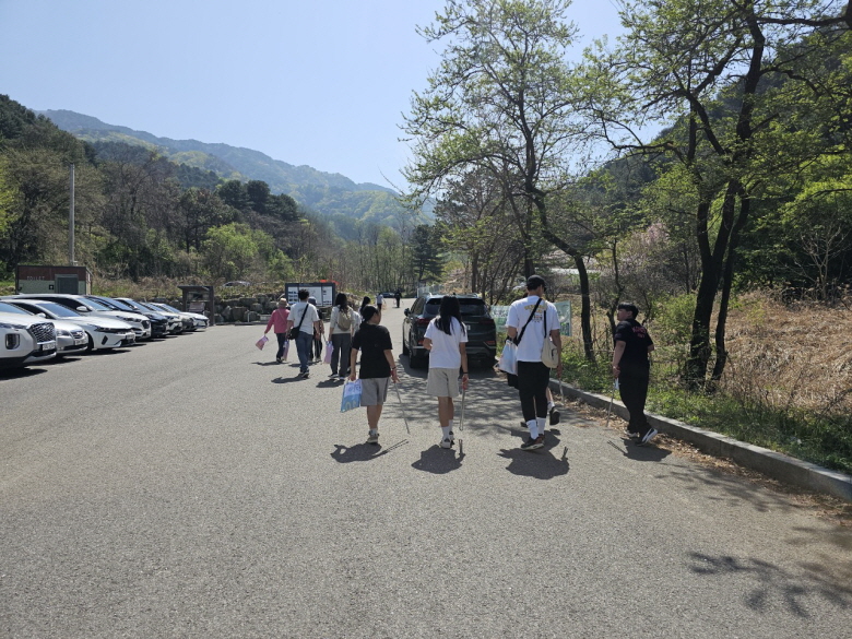 b2c532674b14c.jpg
