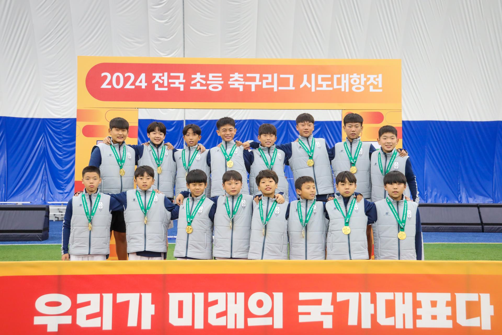 2b11f3fc4182f.jpg