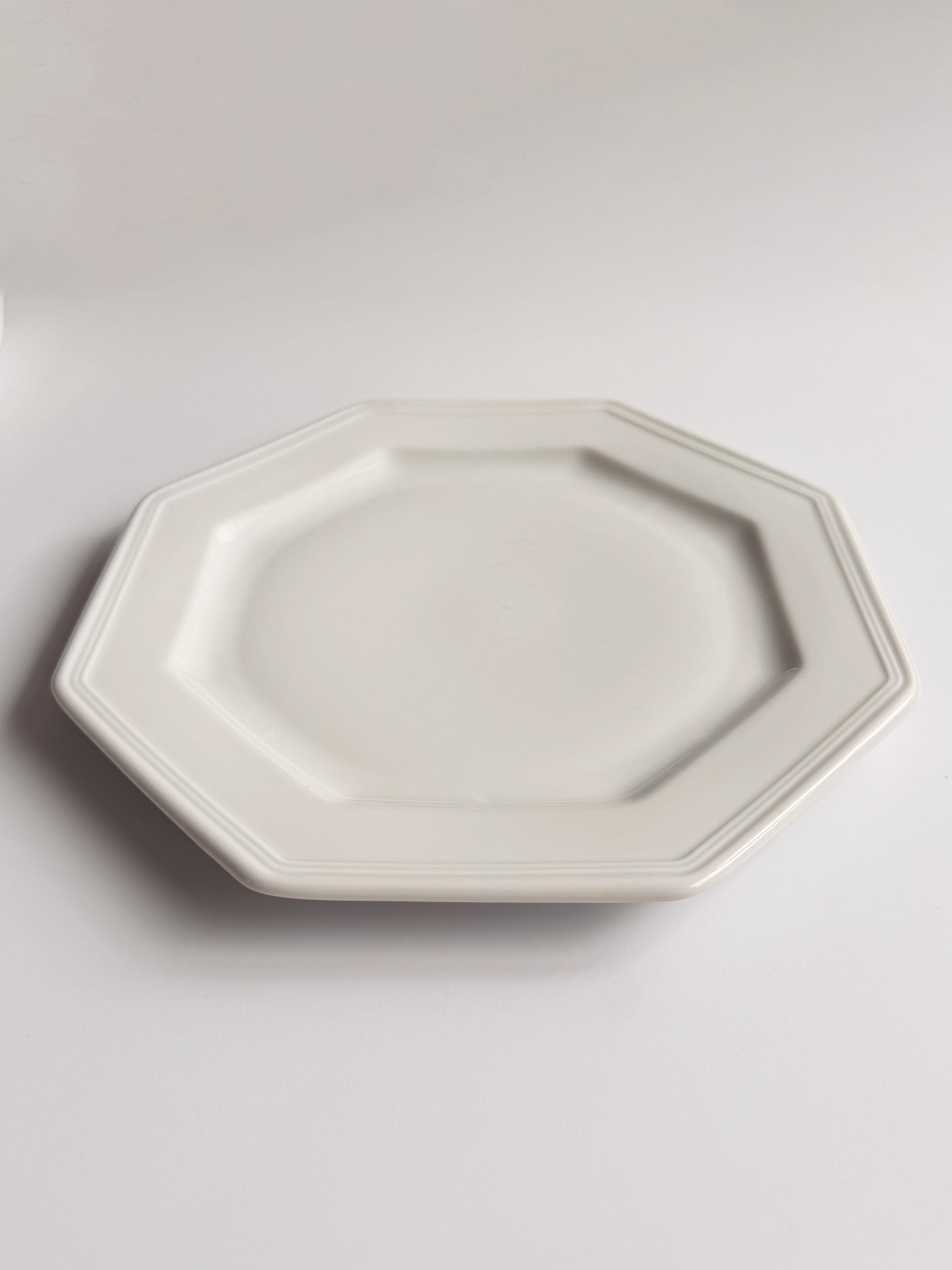 Vintage Gallo Octagonal White Dinner Plate (270mm)