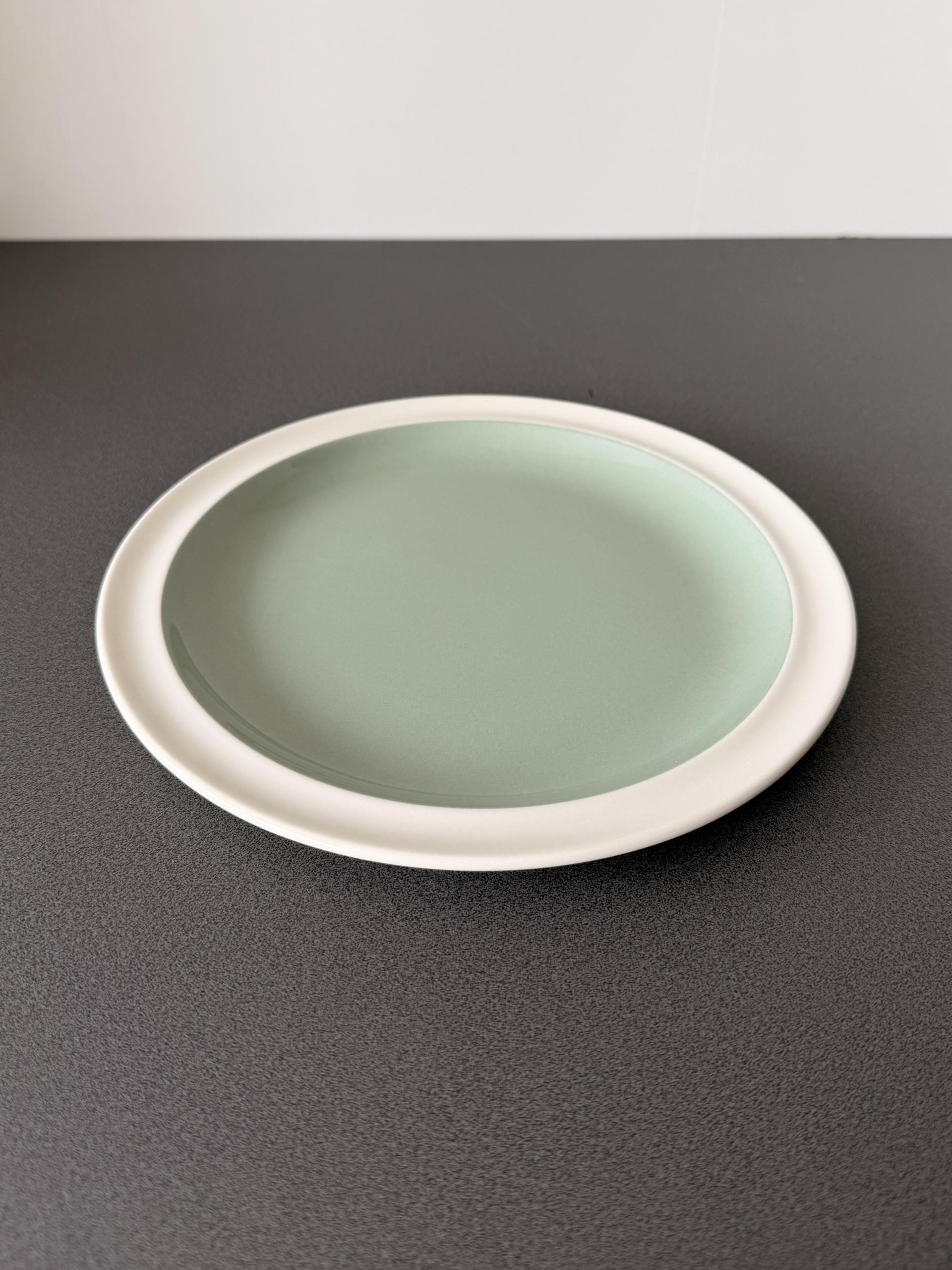 Vintage Wedgwood Winter Green Side Plate (210mm)