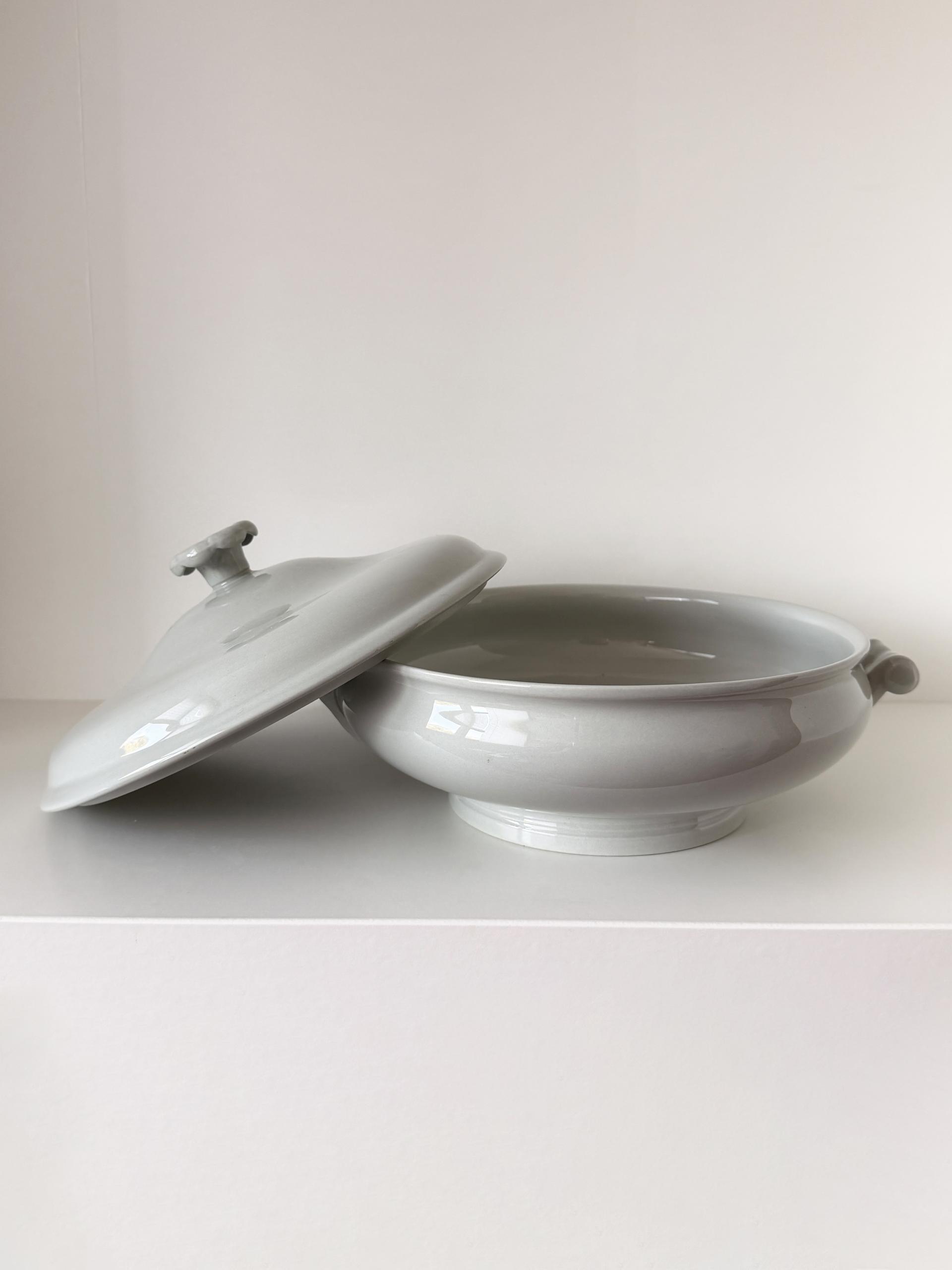 Vintage Wedgwood Windsor Grey Large Serving Bowl with Lid
