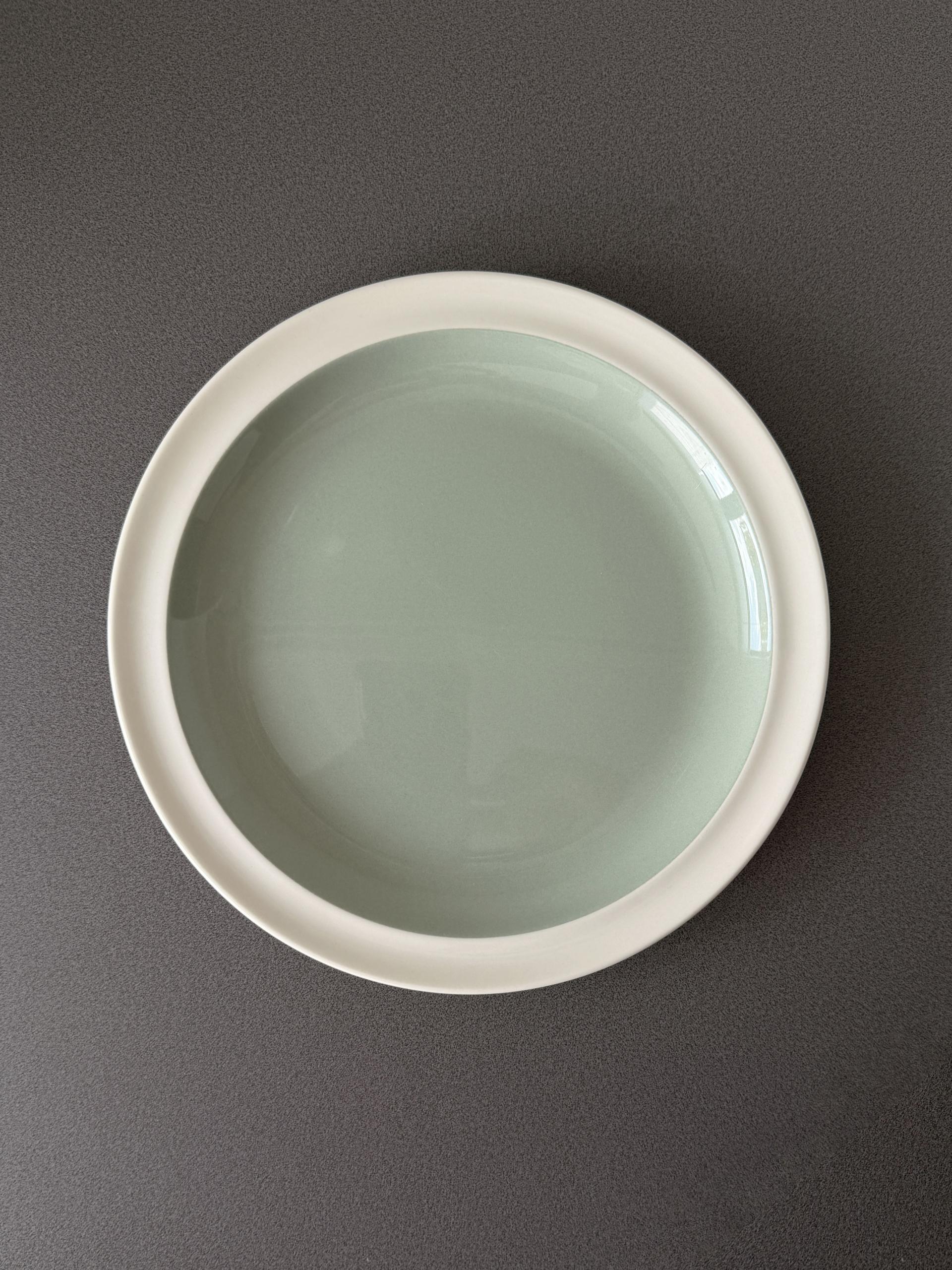 Vintage Wedgwood Winter Green Side Plate (210mm)