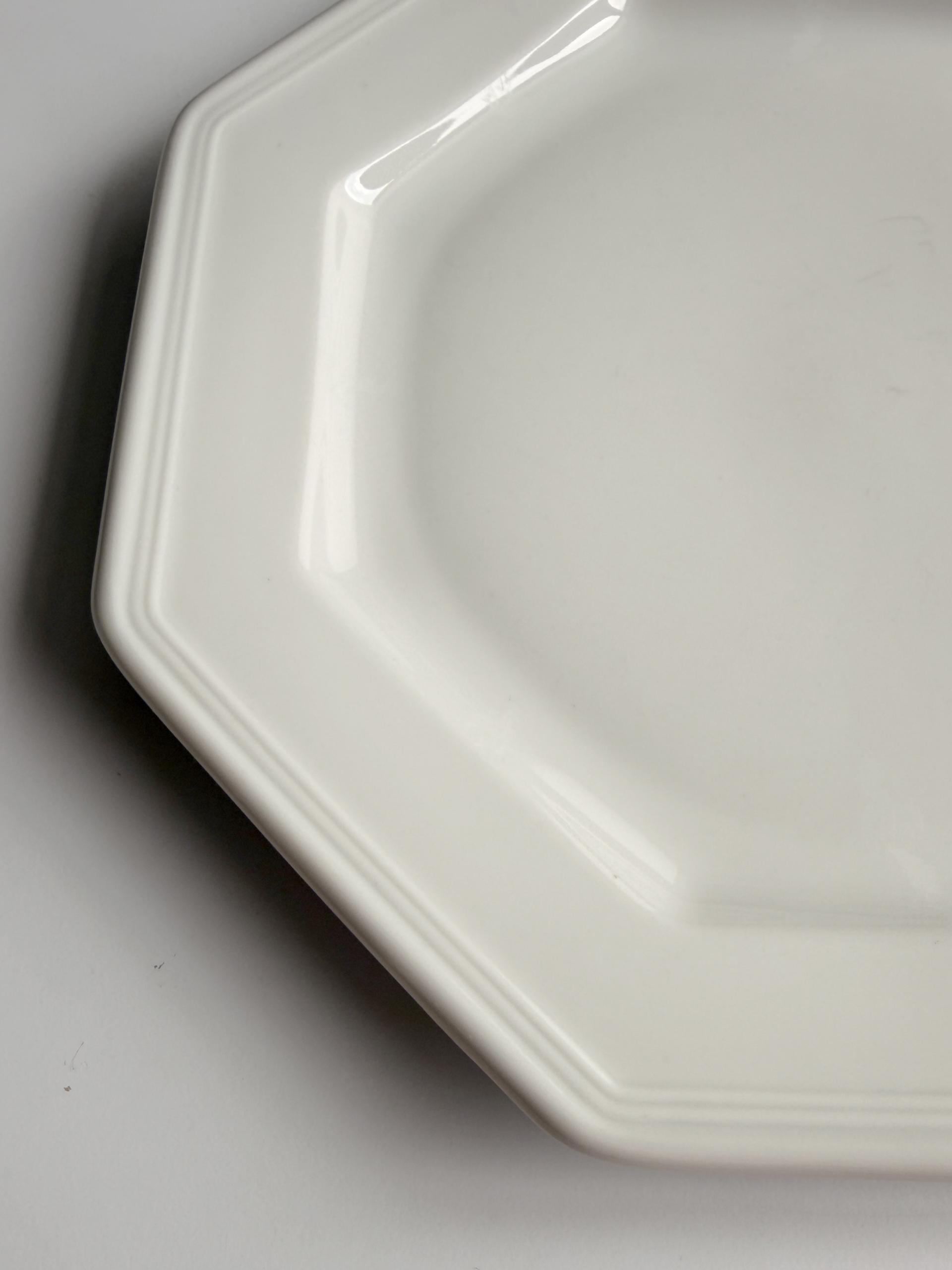 Vintage Gallo Octagonal White Dinner Plate (270mm)