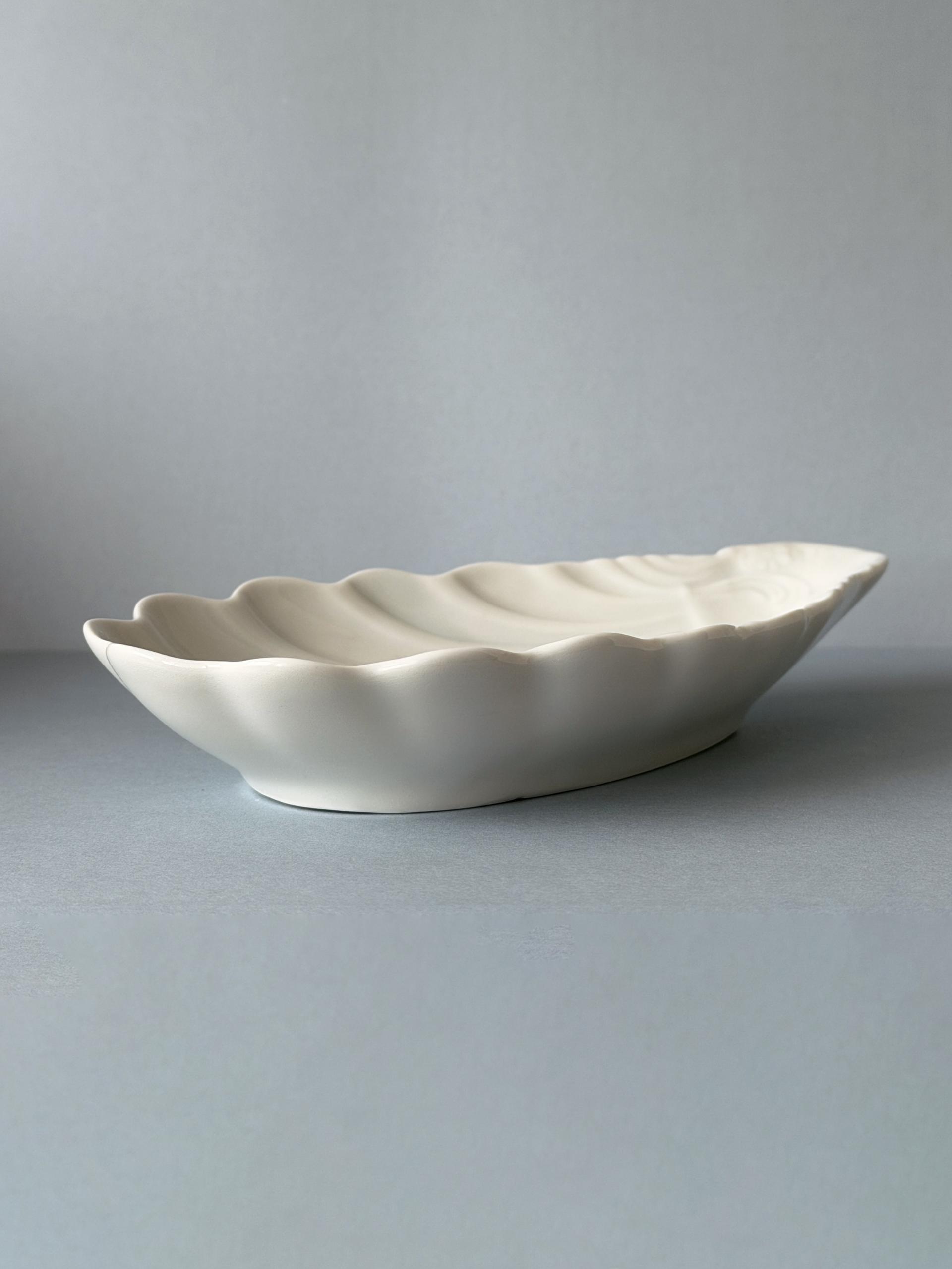Vintage 1950s Seltmann Weiden Plate with Red Rim 복제