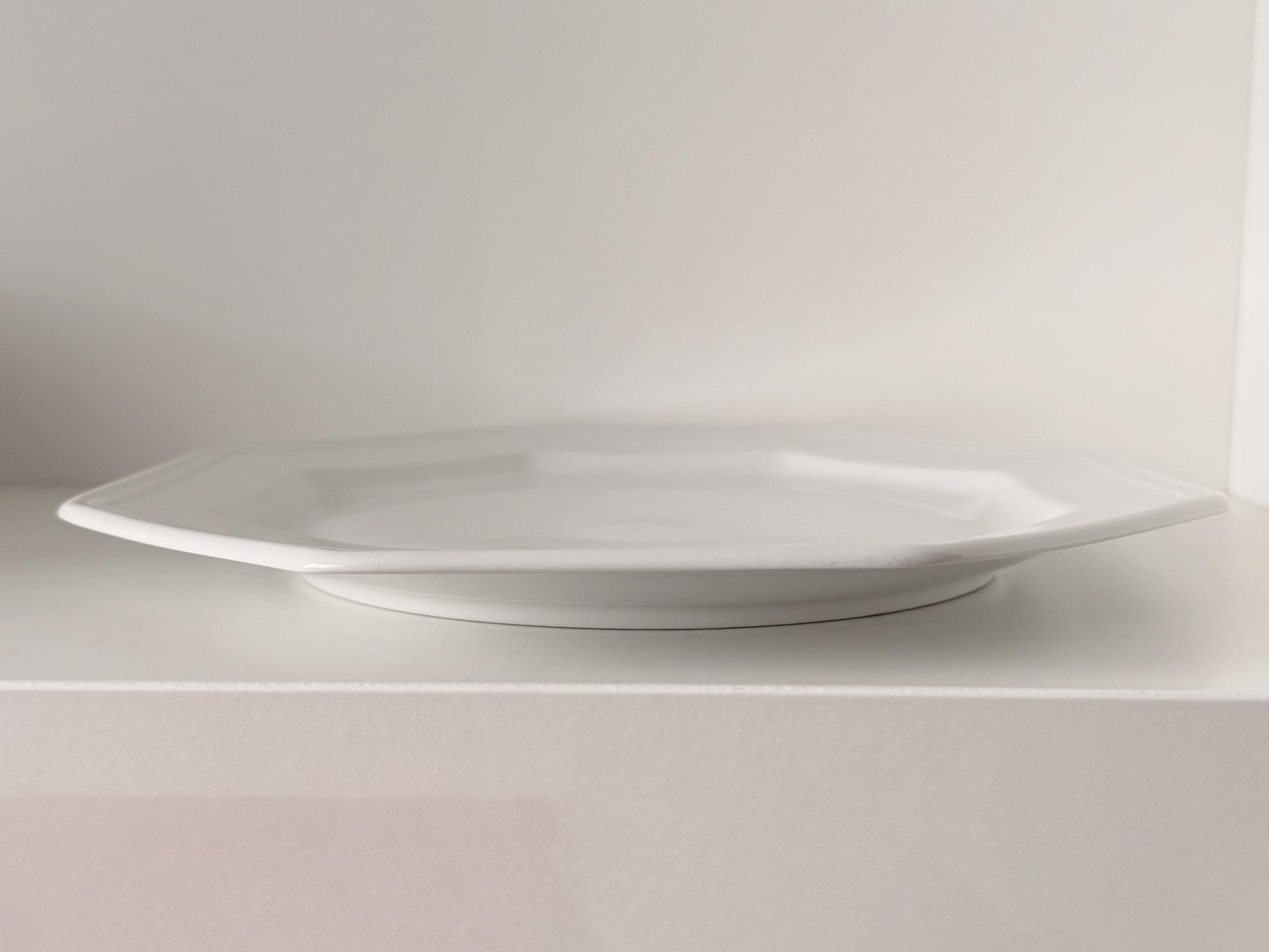 Vintage Gallo Octagonal White Dinner Plate (270mm)