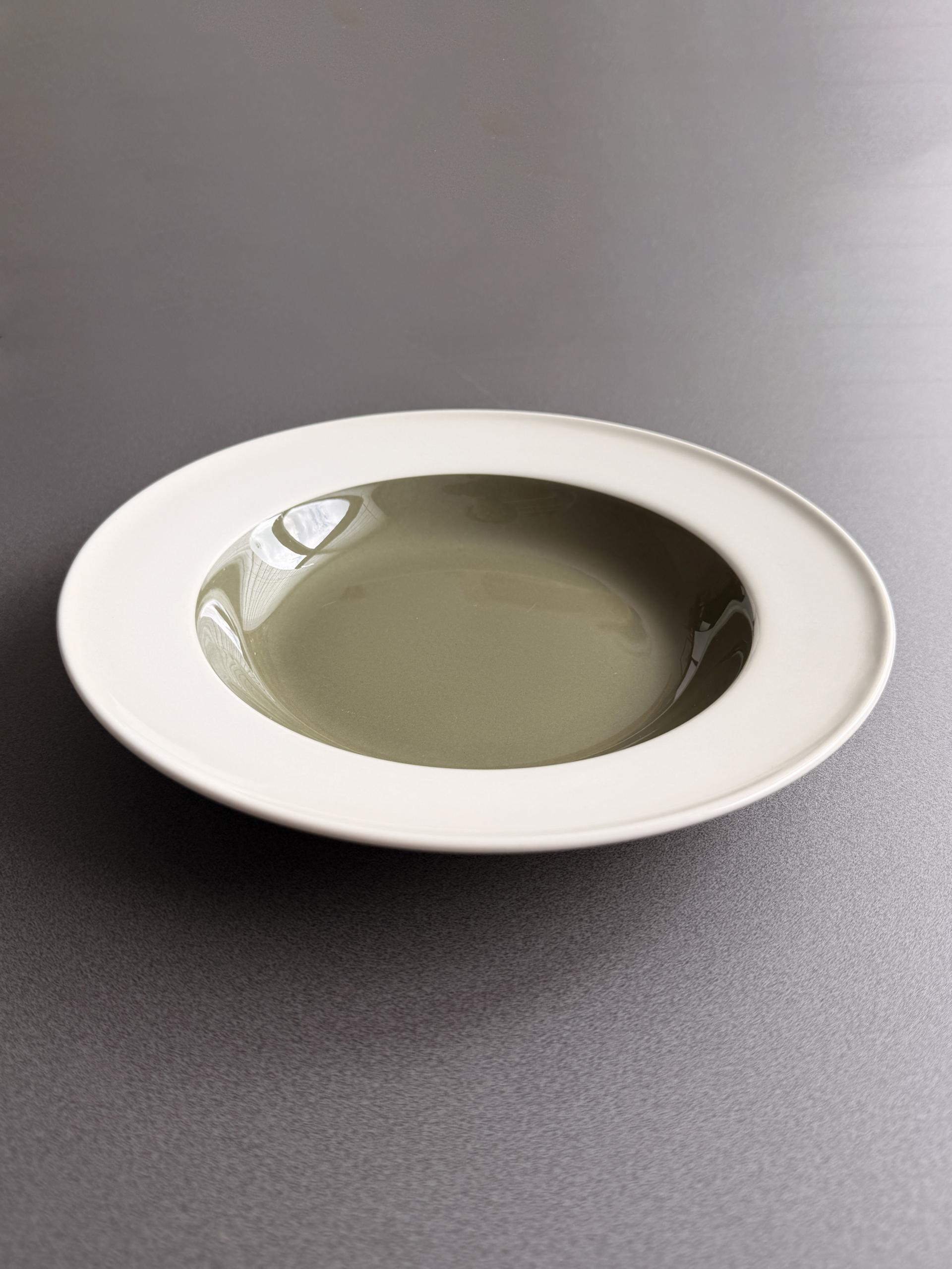 Vintage Wedgwood Moss Green Pasta Bowl (225mm)