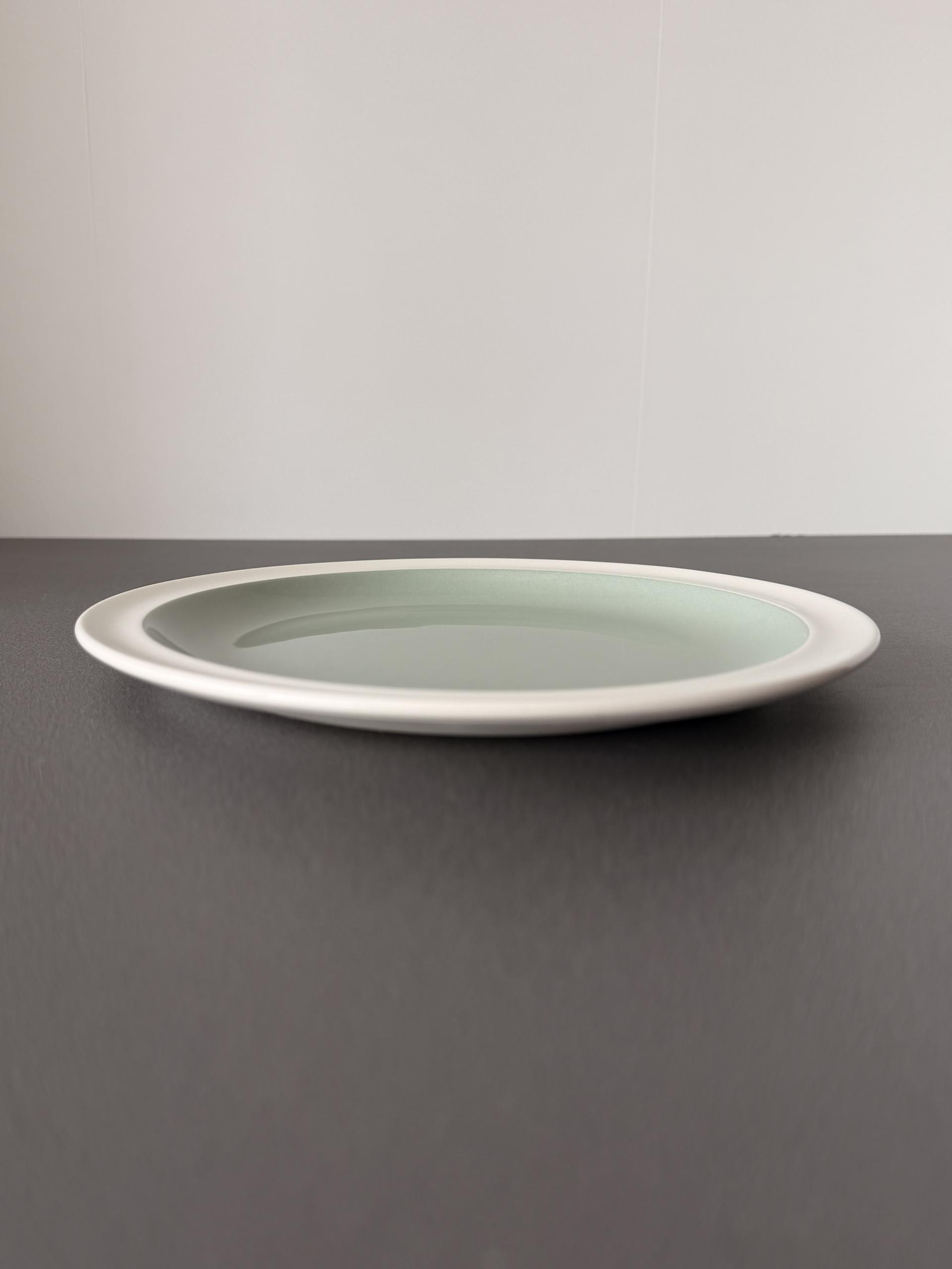 Vintage Wedgwood Winter Green Side Plate (210mm)