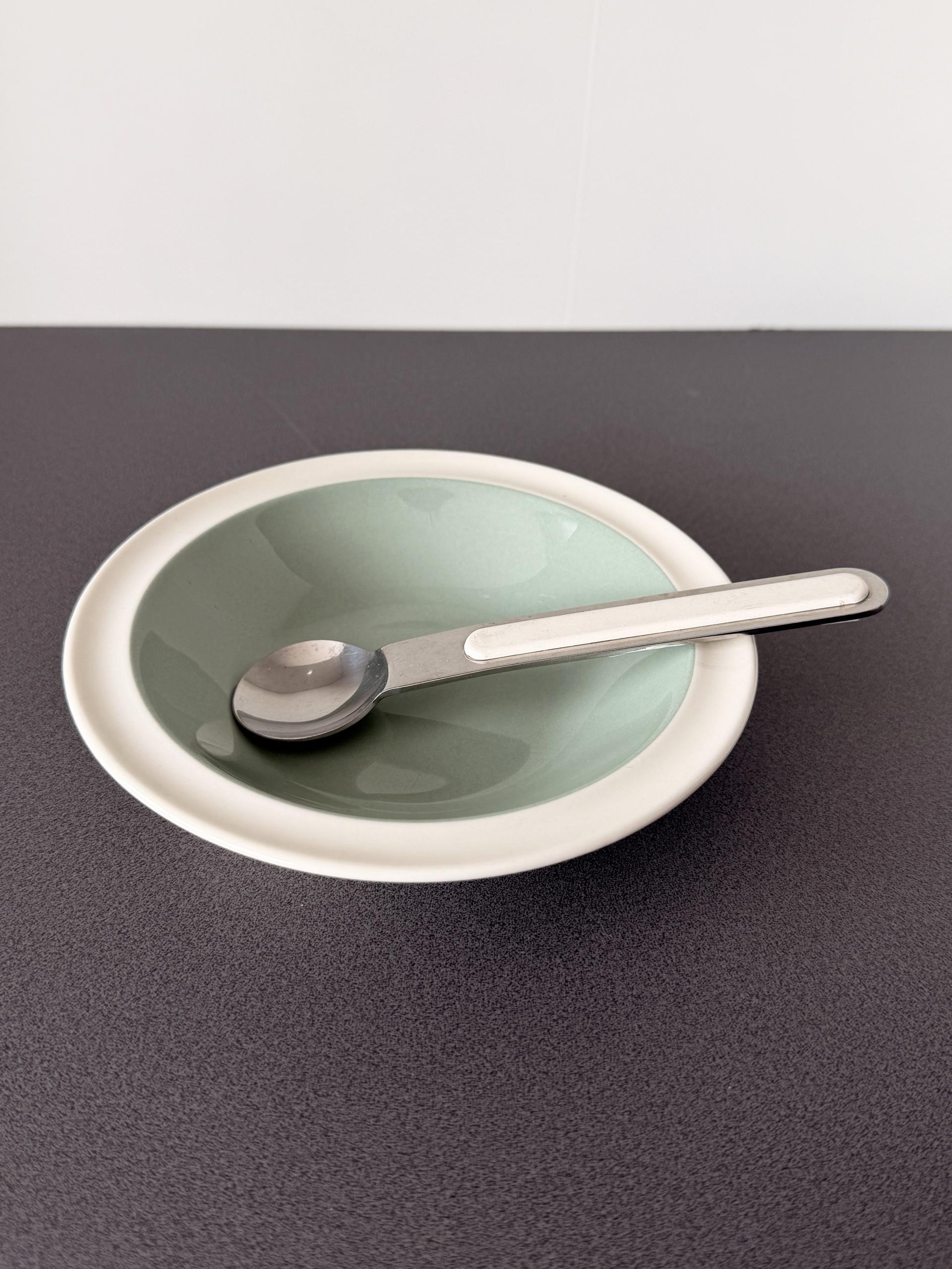 Vintage Wedgwood Winter Green Cereal Bowl (155mm)