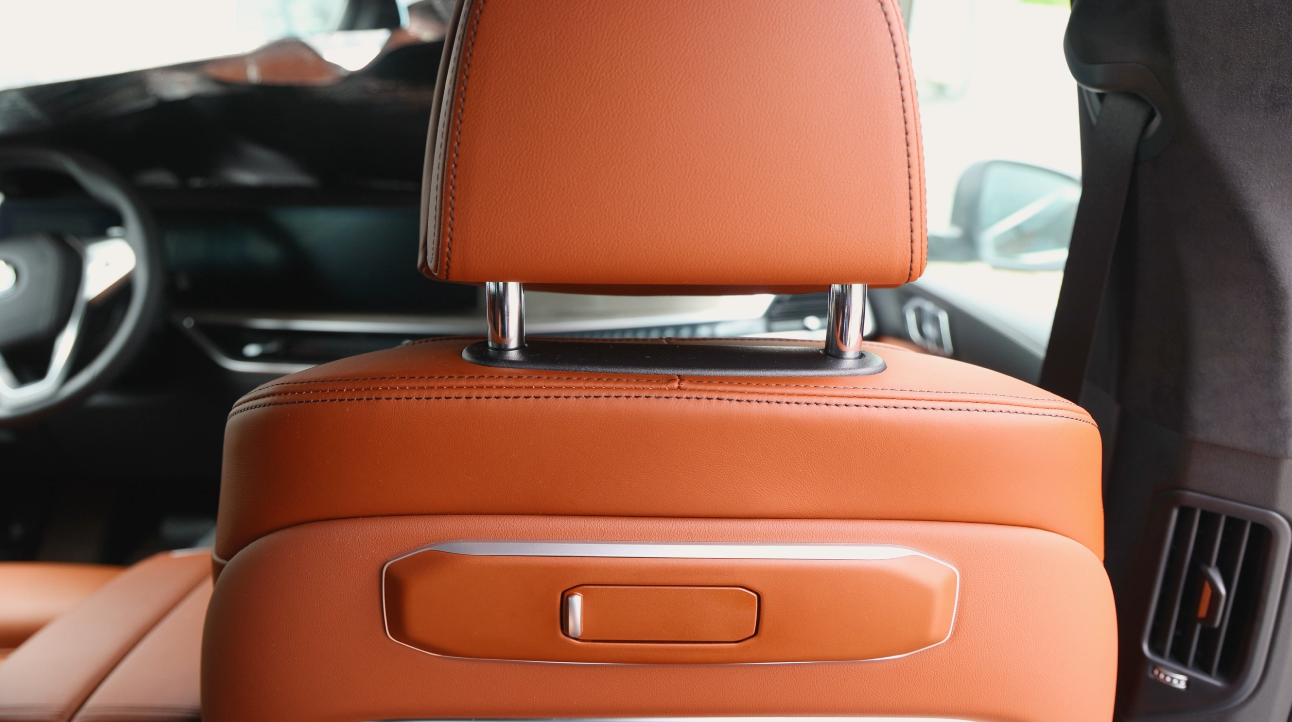 x7 순정 리어모니터 소켓