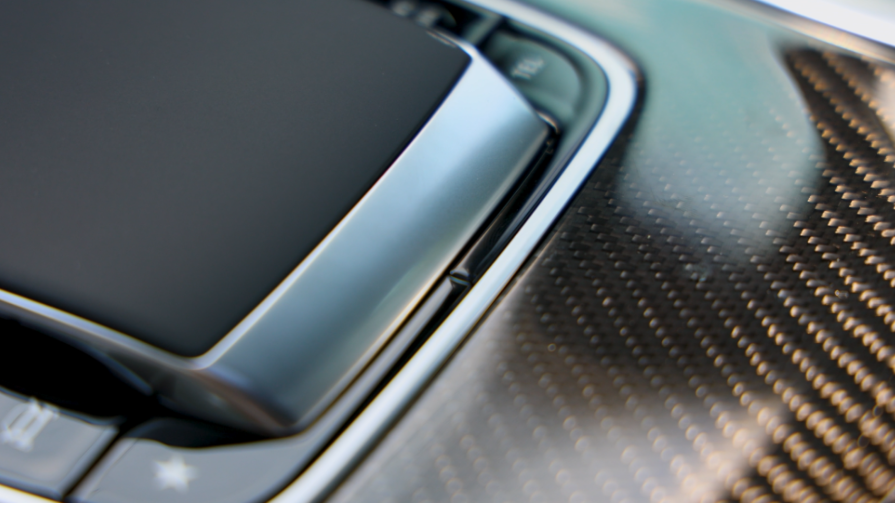 사제 카본의 입체감