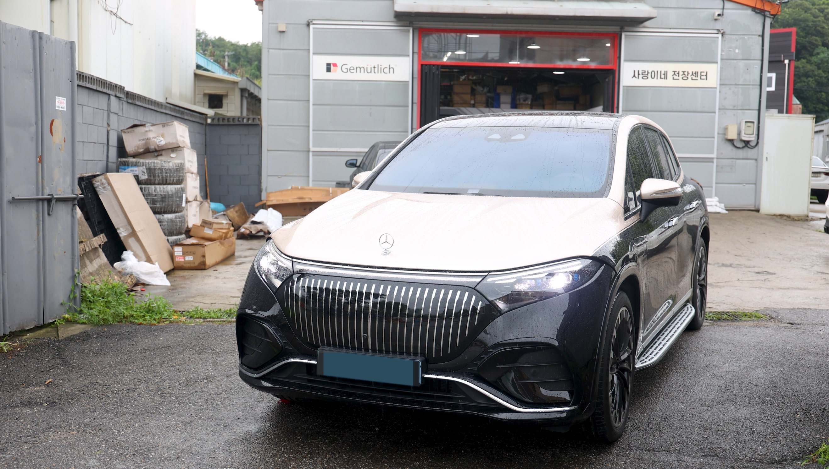 EQS SUV 580 순정 마이바흐 그릴 장착사례