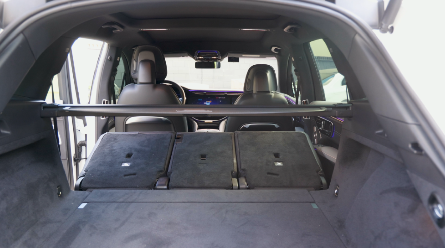 EQS SUV 2열 시트 폴딩