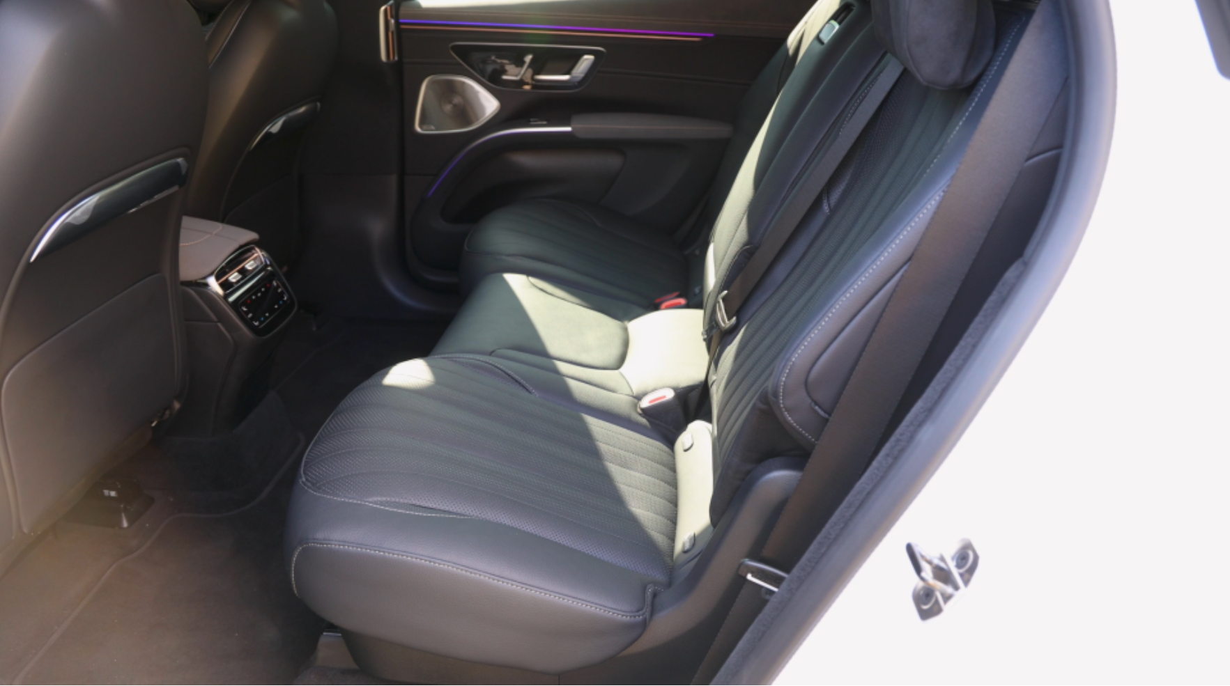 EQS SUV 리클라이닝 완료