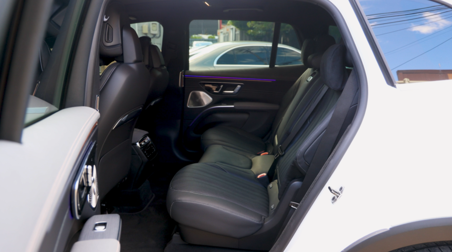 EQS SUV 2열 작업 전