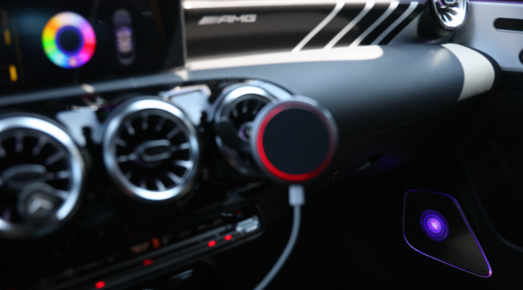 CLA45 AMG 미드레인지 부메스터 커버 컬러 변경 시연