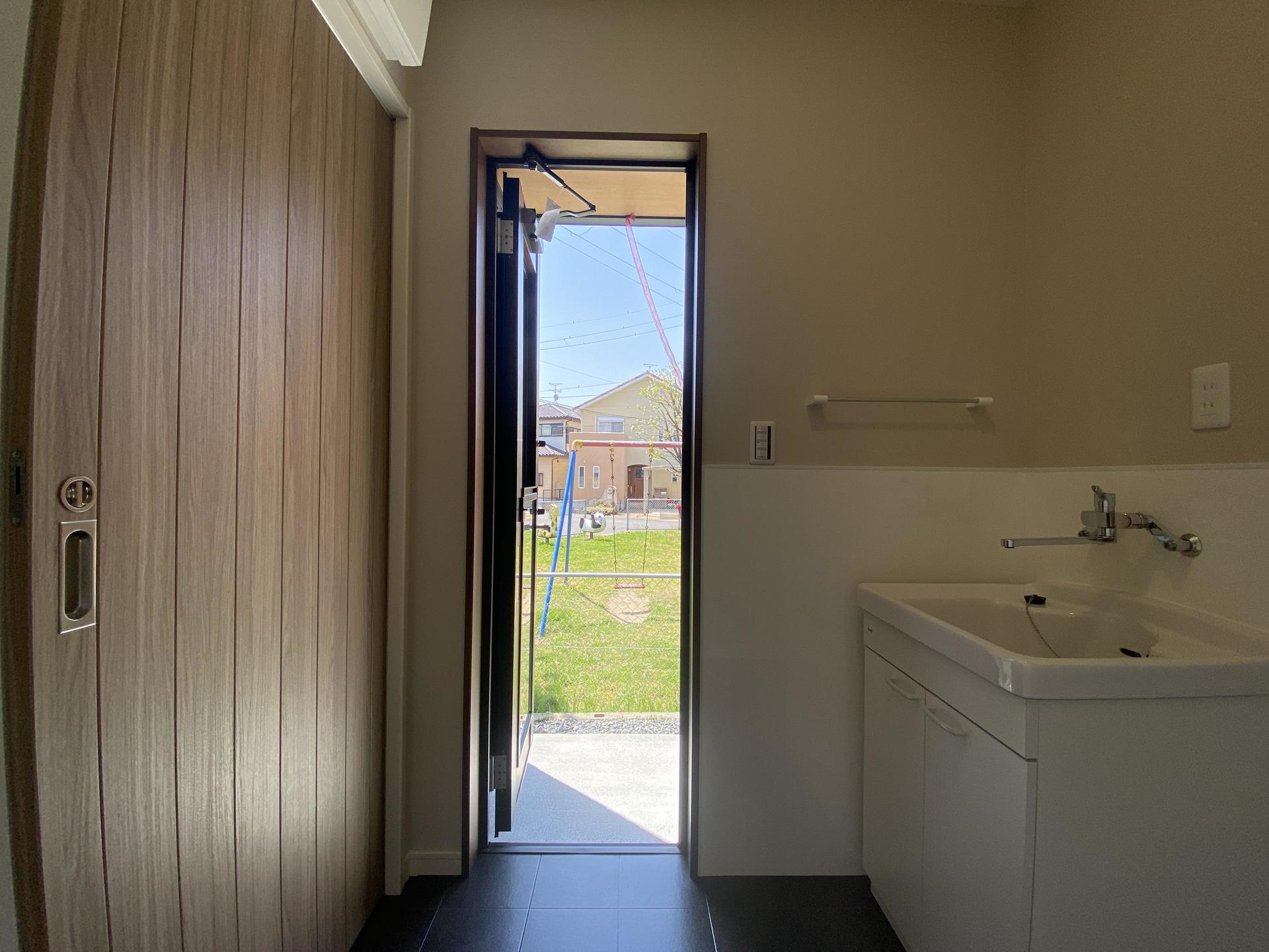 4e218156a75d0.jpg