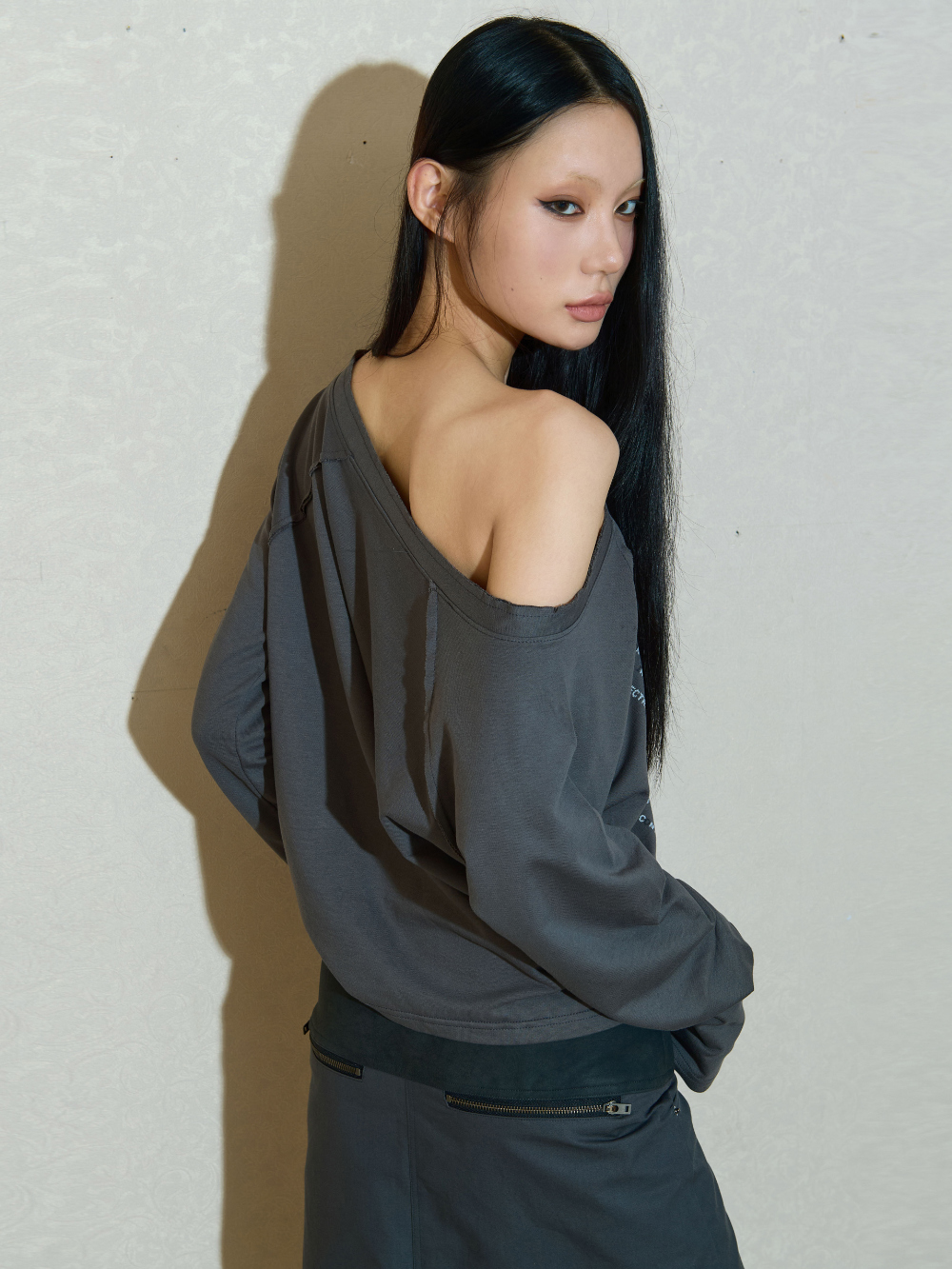 블레이저 모델 착용 이미지-S1L7