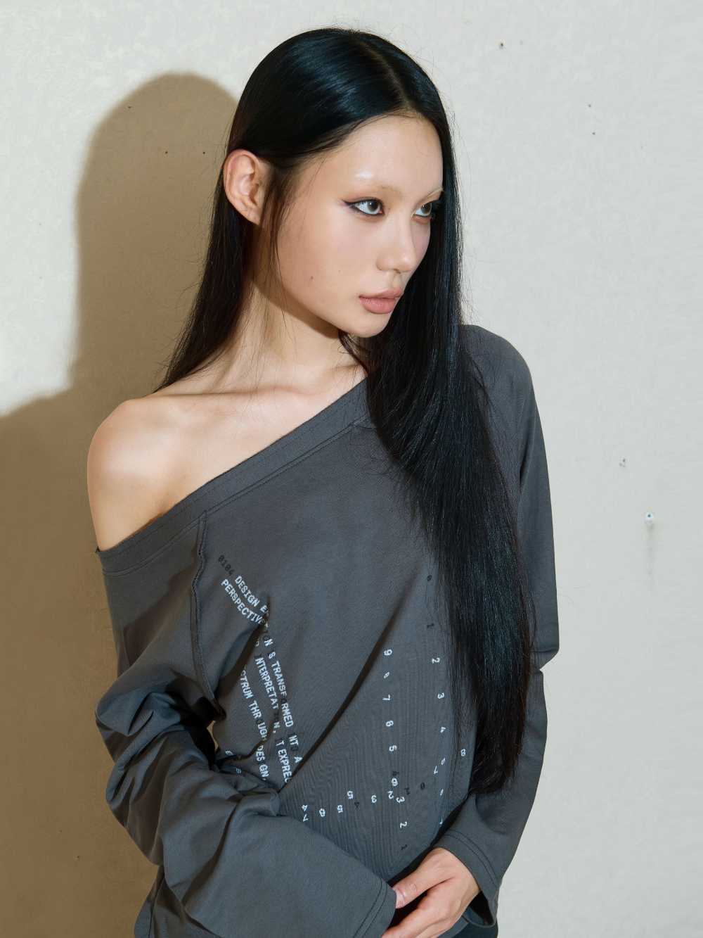 블레이저 모델 착용 이미지-S1L6