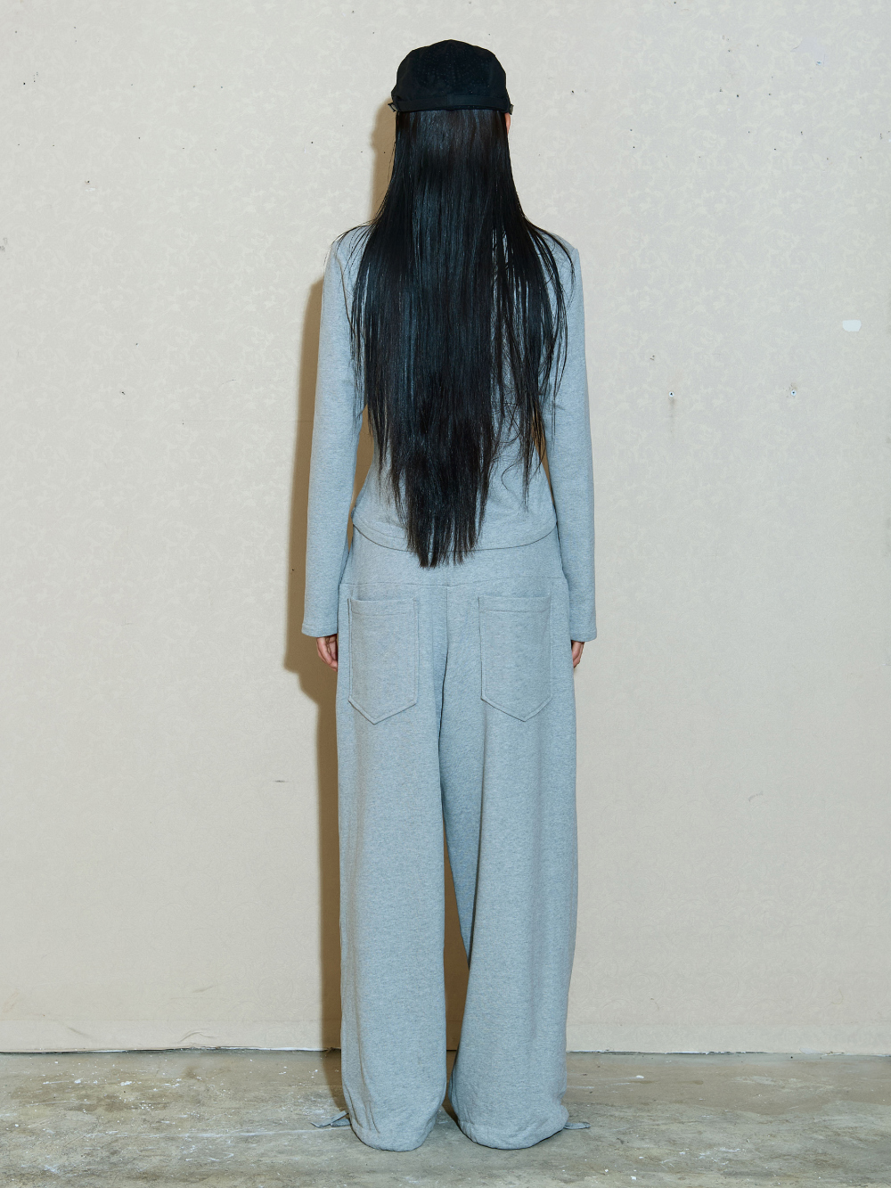 바지 모델 착용 이미지-S1L4