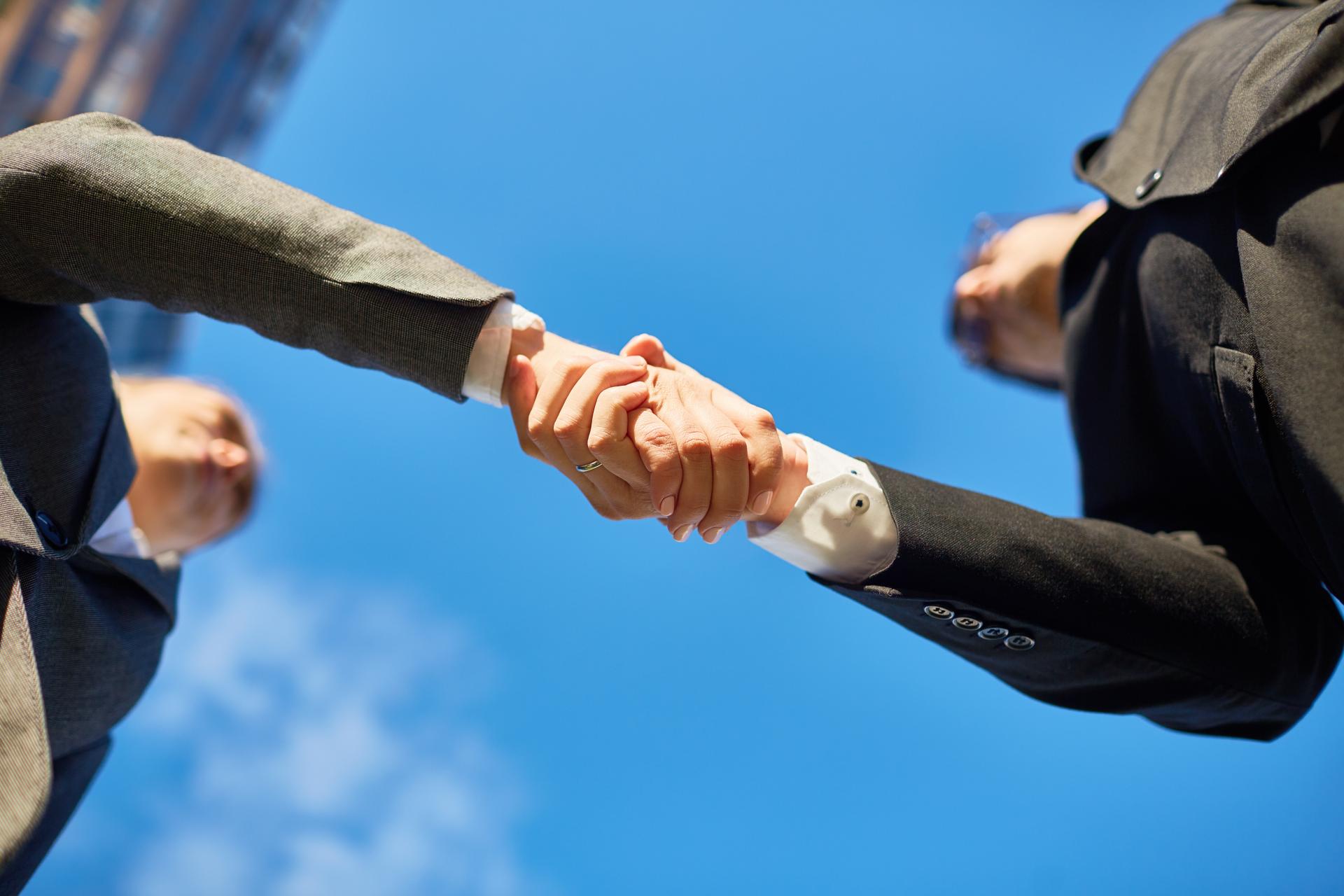 hands-partners.jpg