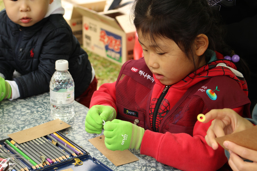 [숲가꾸기] 하나투어와 함께 한강에 팽나무와 나무수국 심기 : 블로그