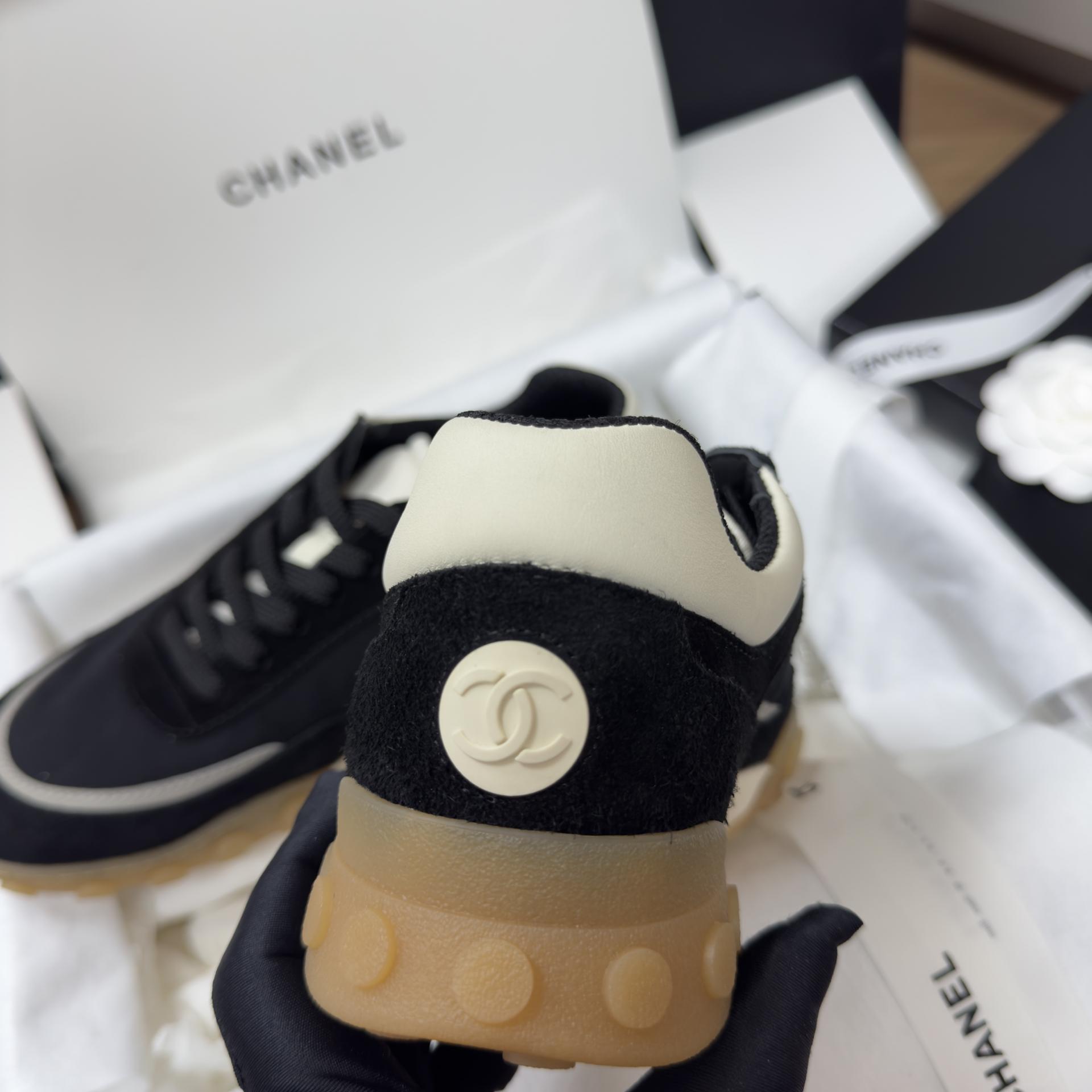 샤넬 26S CC로고 스웨이드