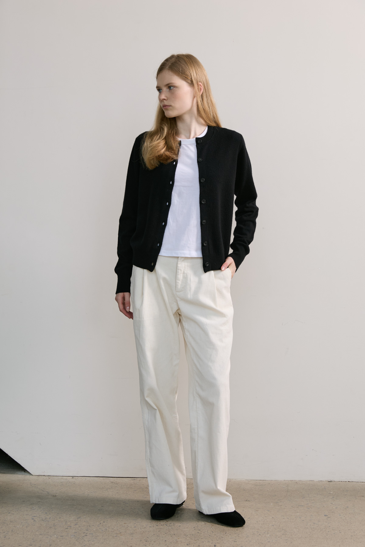 100%Merino Wool Basic Cardigan_Black100%메리노 울 베이직 가디건_블랙