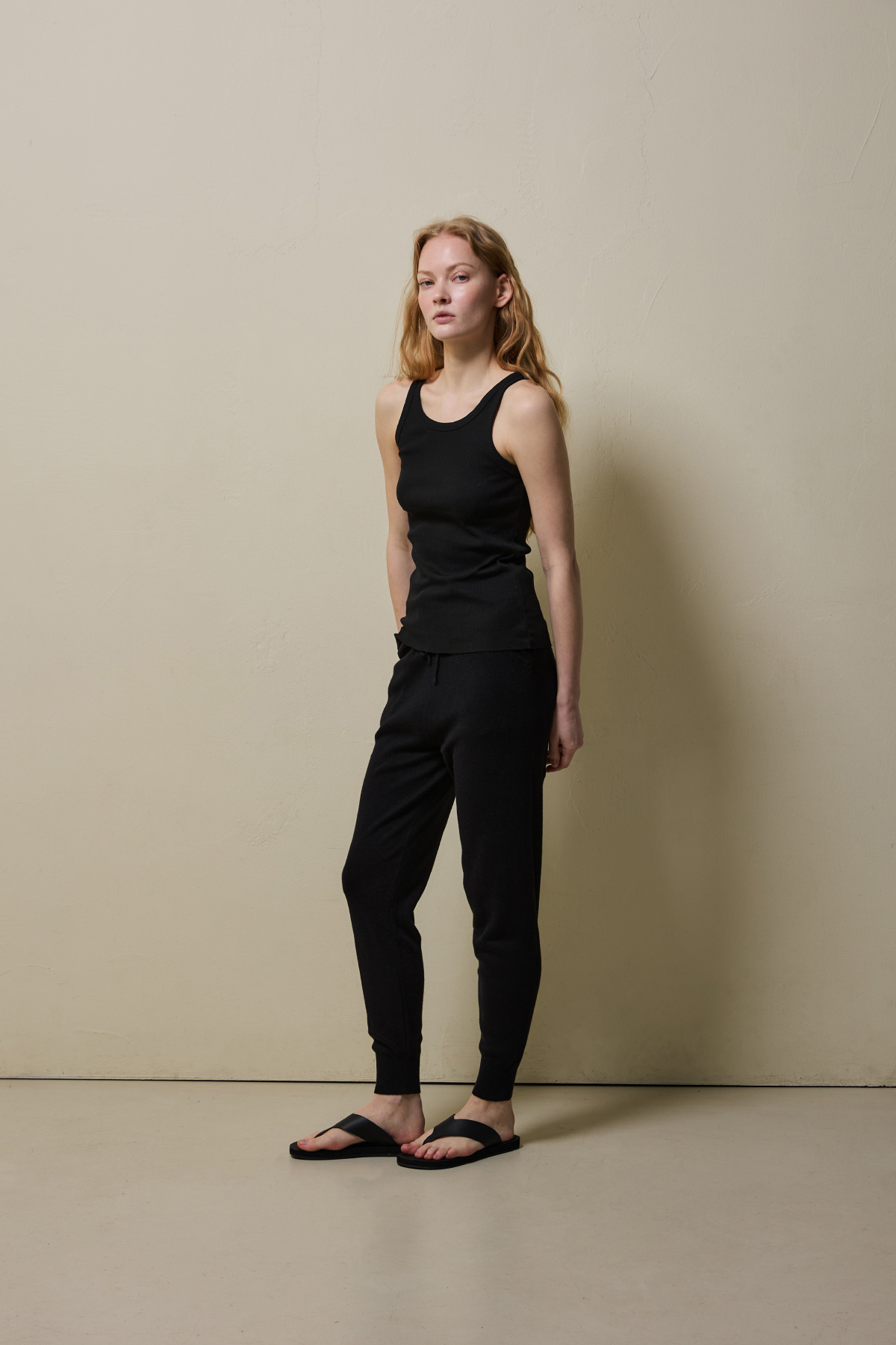 Cotton Rib Slim Sleeveless Top _ Black