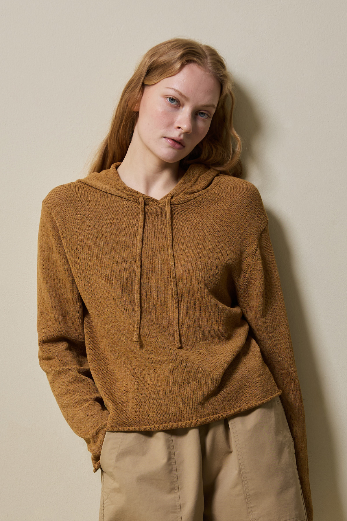 Airy Linen Blend Slim Knit Hoodie _ Camel Brown