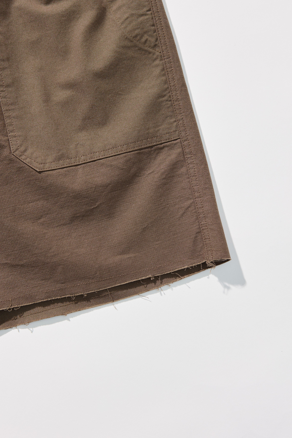 Cotton Utility Banding Half Pants _ Dark Brown