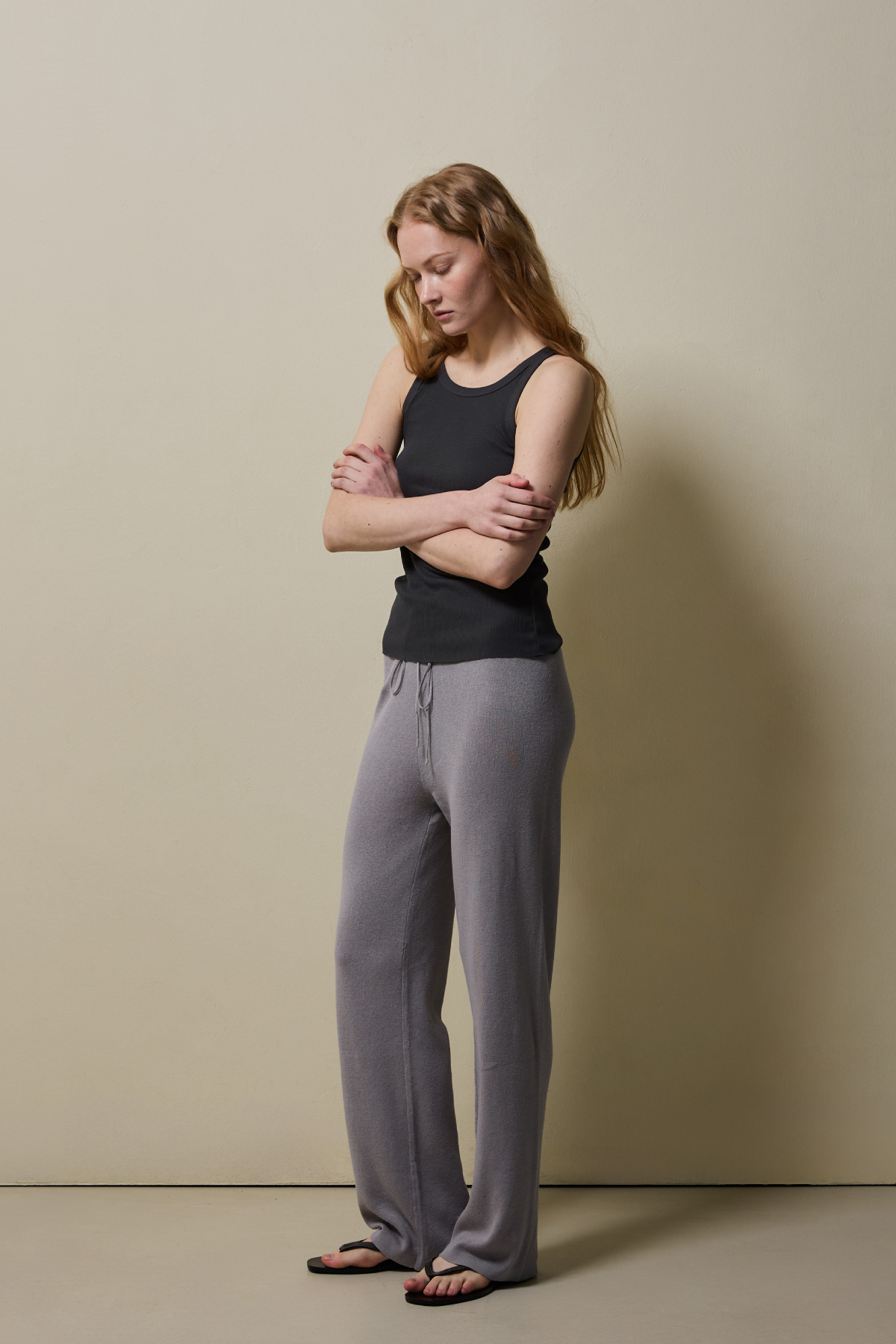 Cotton Rib Slim Sleeveless Top _ Deep Charcoal
