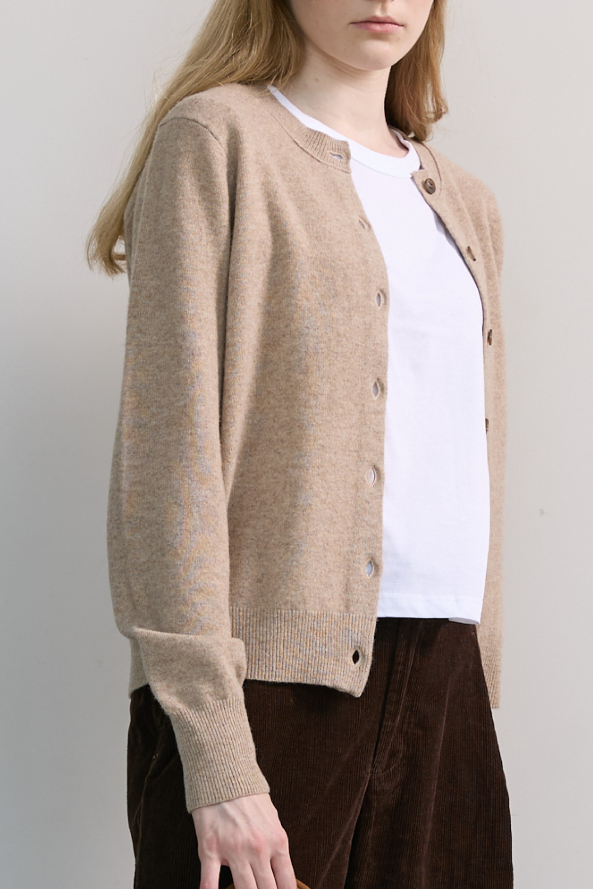 100%Merino Wool Basic Cardigan_Beige100%메리노 울 베이직 가디건_베이지