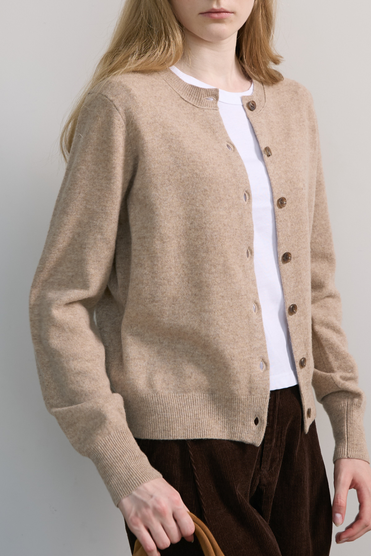100%Merino Wool Basic Cardigan_Beige100%메리노 울 베이직 가디건_베이지