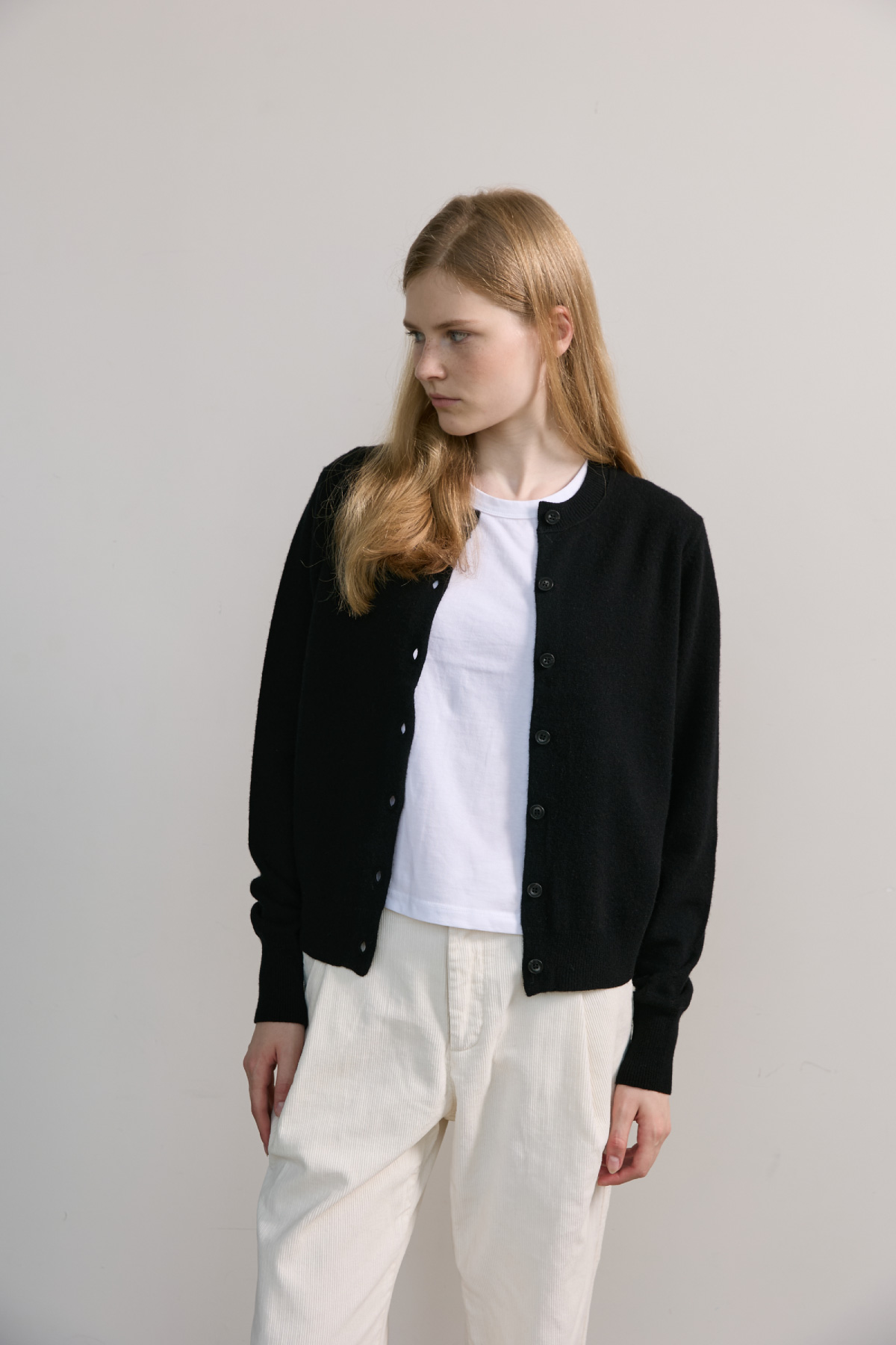 100%Merino Wool Basic Cardigan_Black100%메리노 울 베이직 가디건_블랙