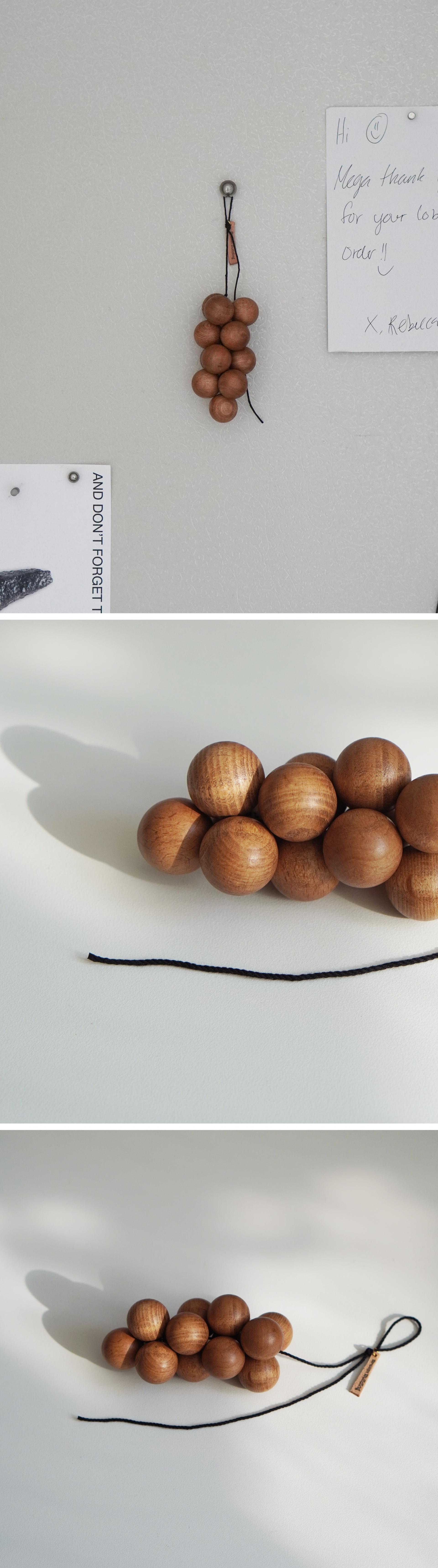 Brown Building : wooden grapes 포도 오브제