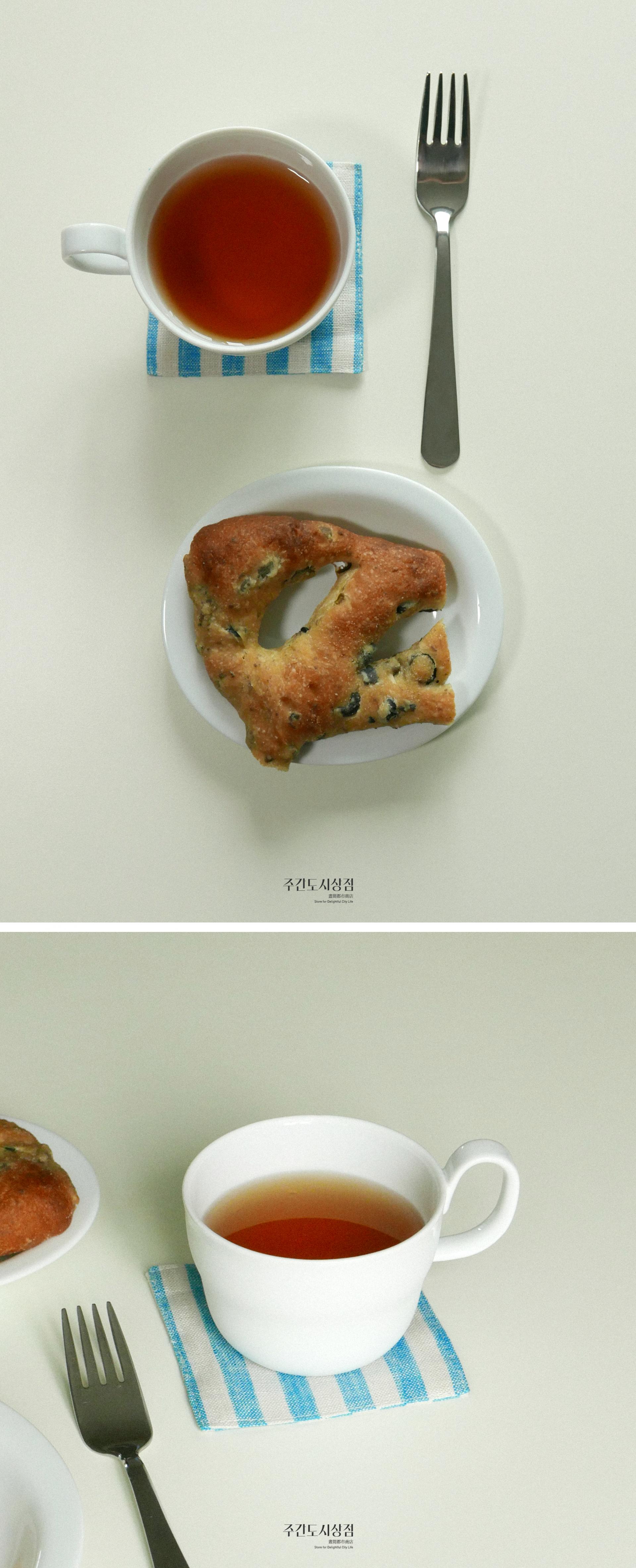 1616/arita japan : CMA : Oval Flat White 140 / 220
