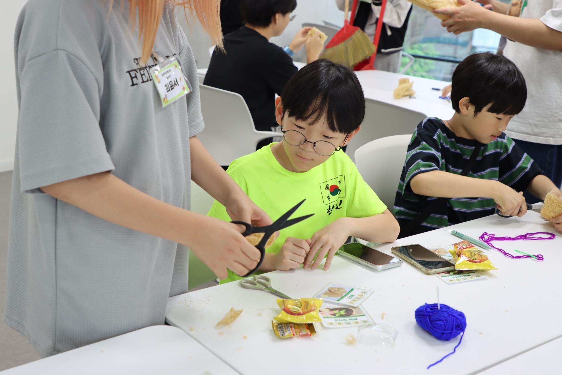 c908743fcac87.jpg