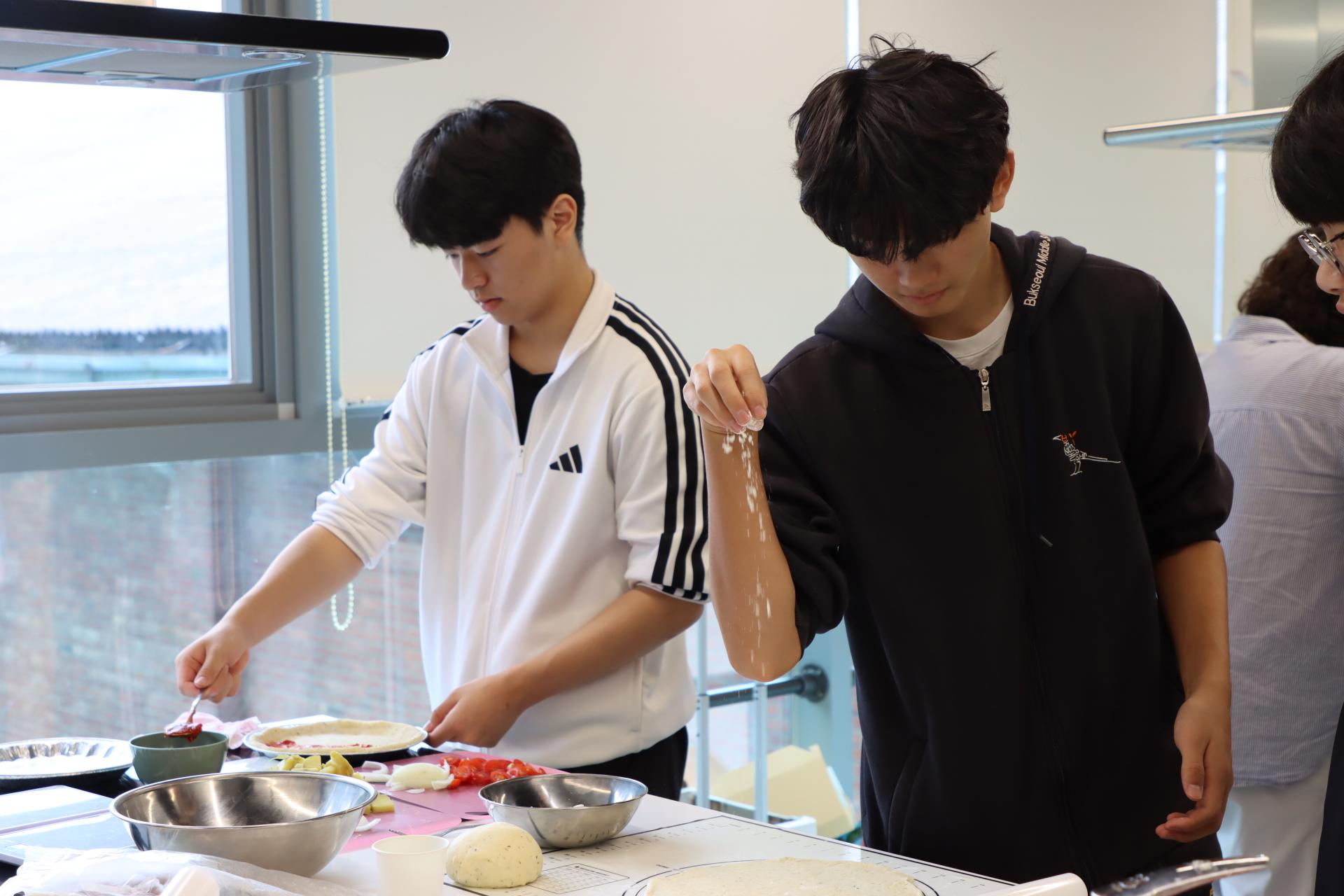 d506be8b6344a.jpg