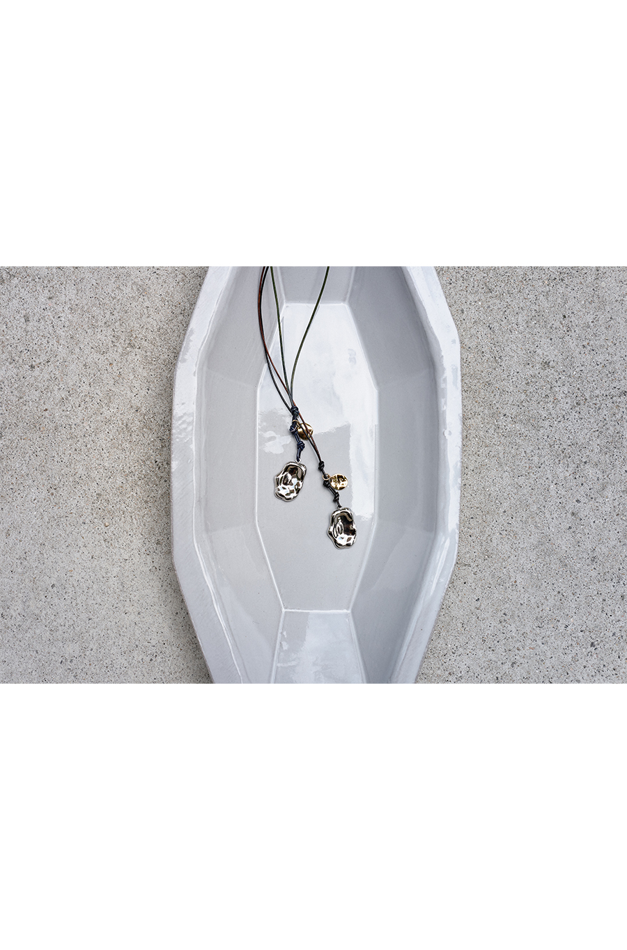 SI RELIC NECKLACE 002 Vintage Brown