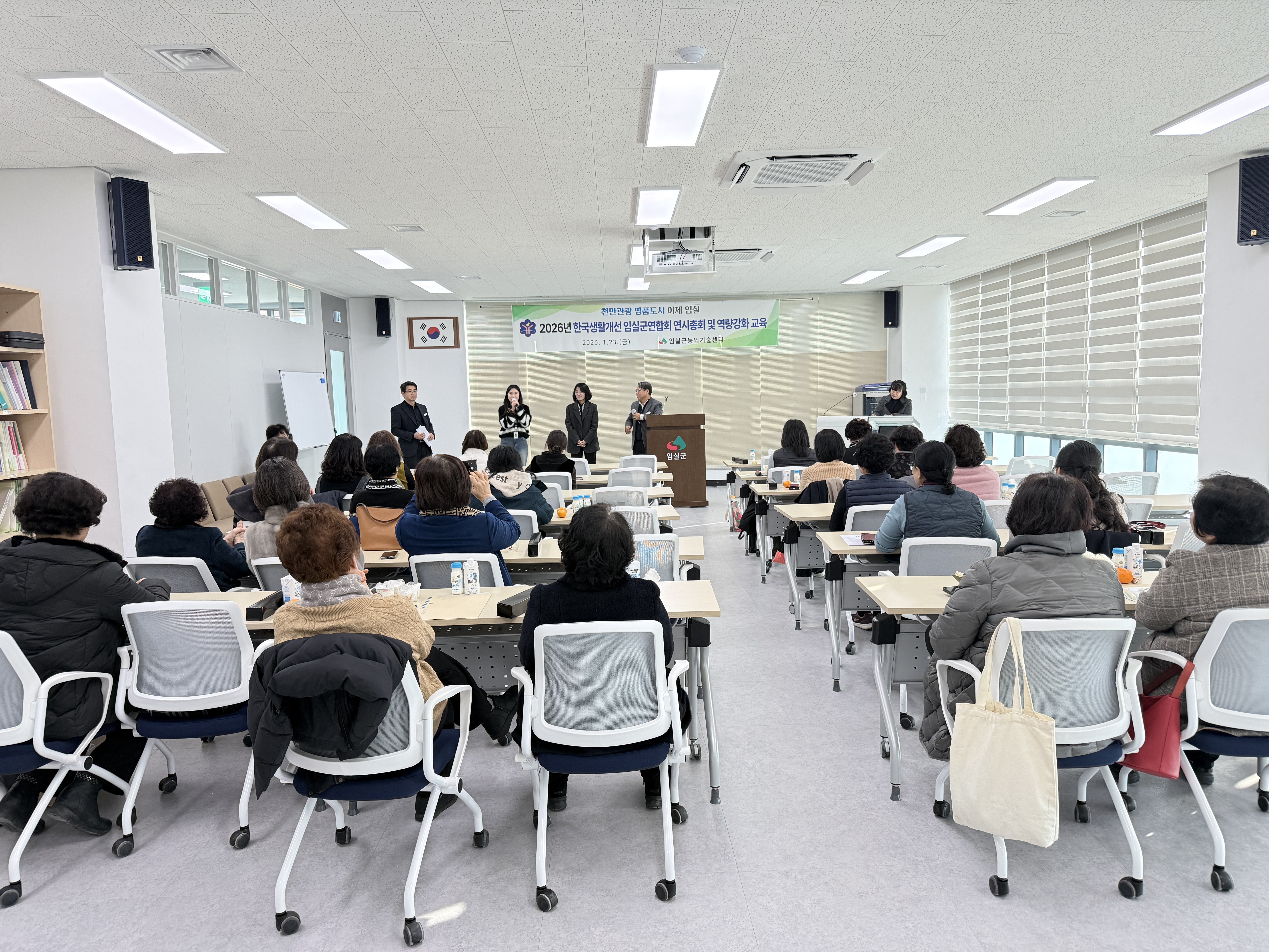 114ef2643aa0a.jpg