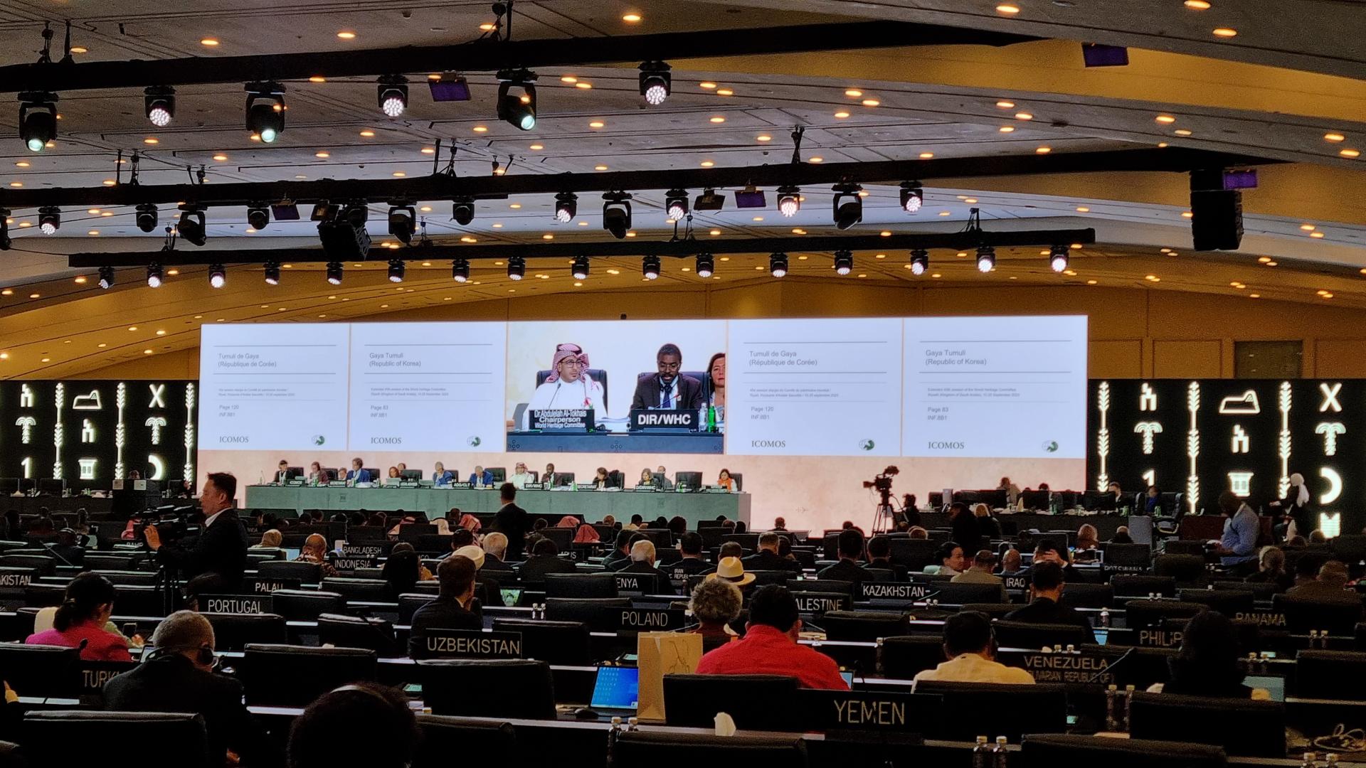 Discussing Strengthening Cooperation at the Extended 45th Session of