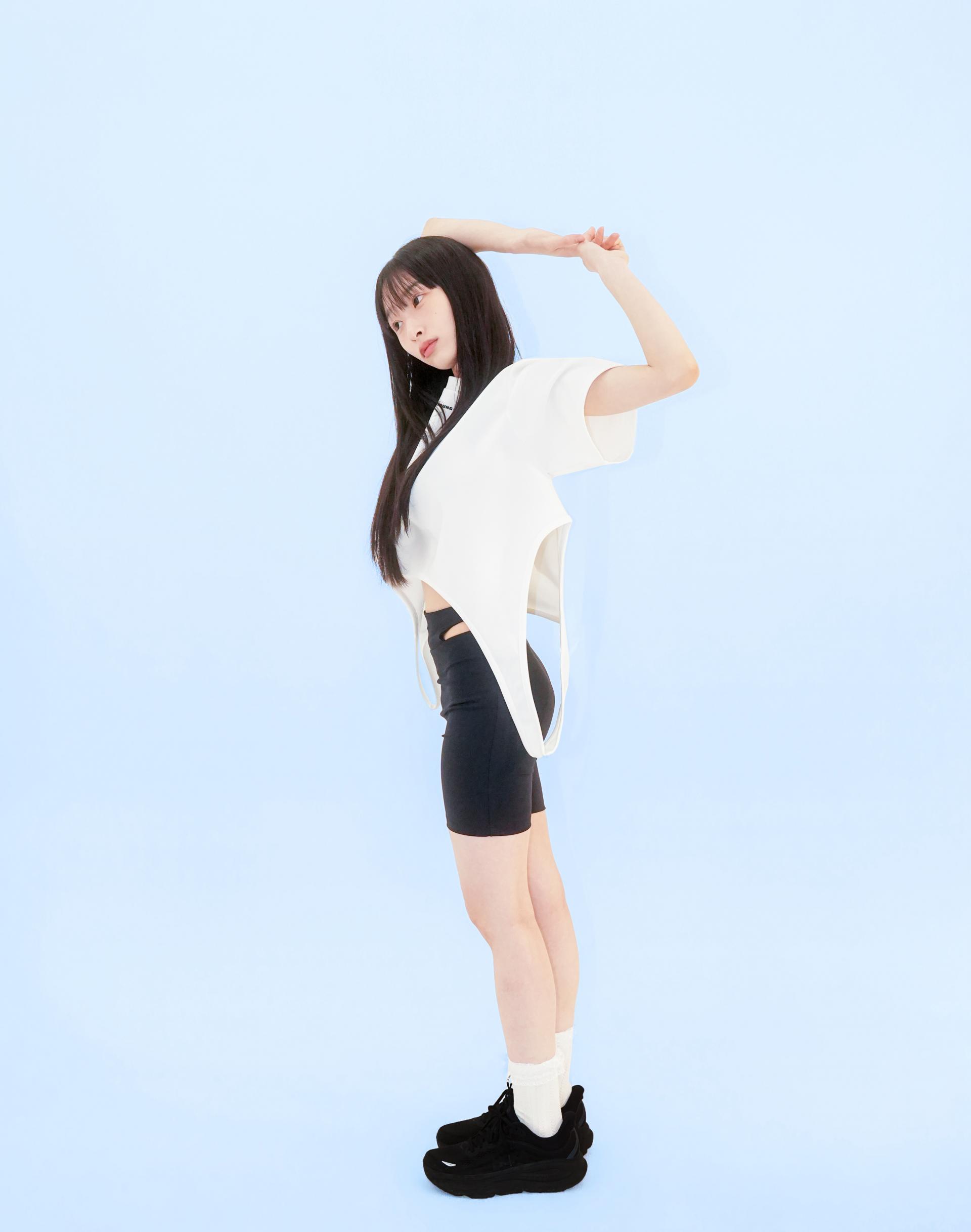 Dual Curve Overlay Top White