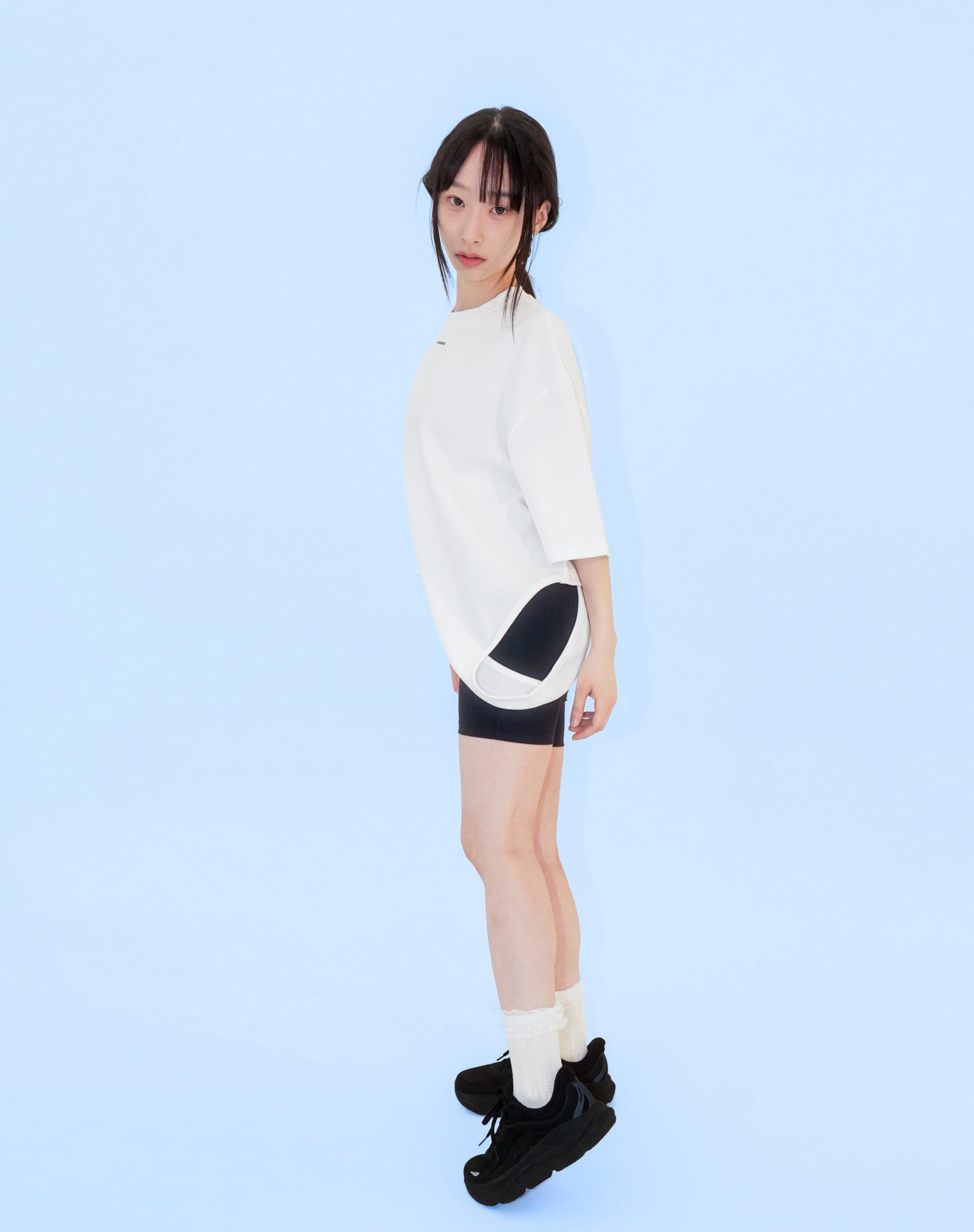 Curve Overlay Top White