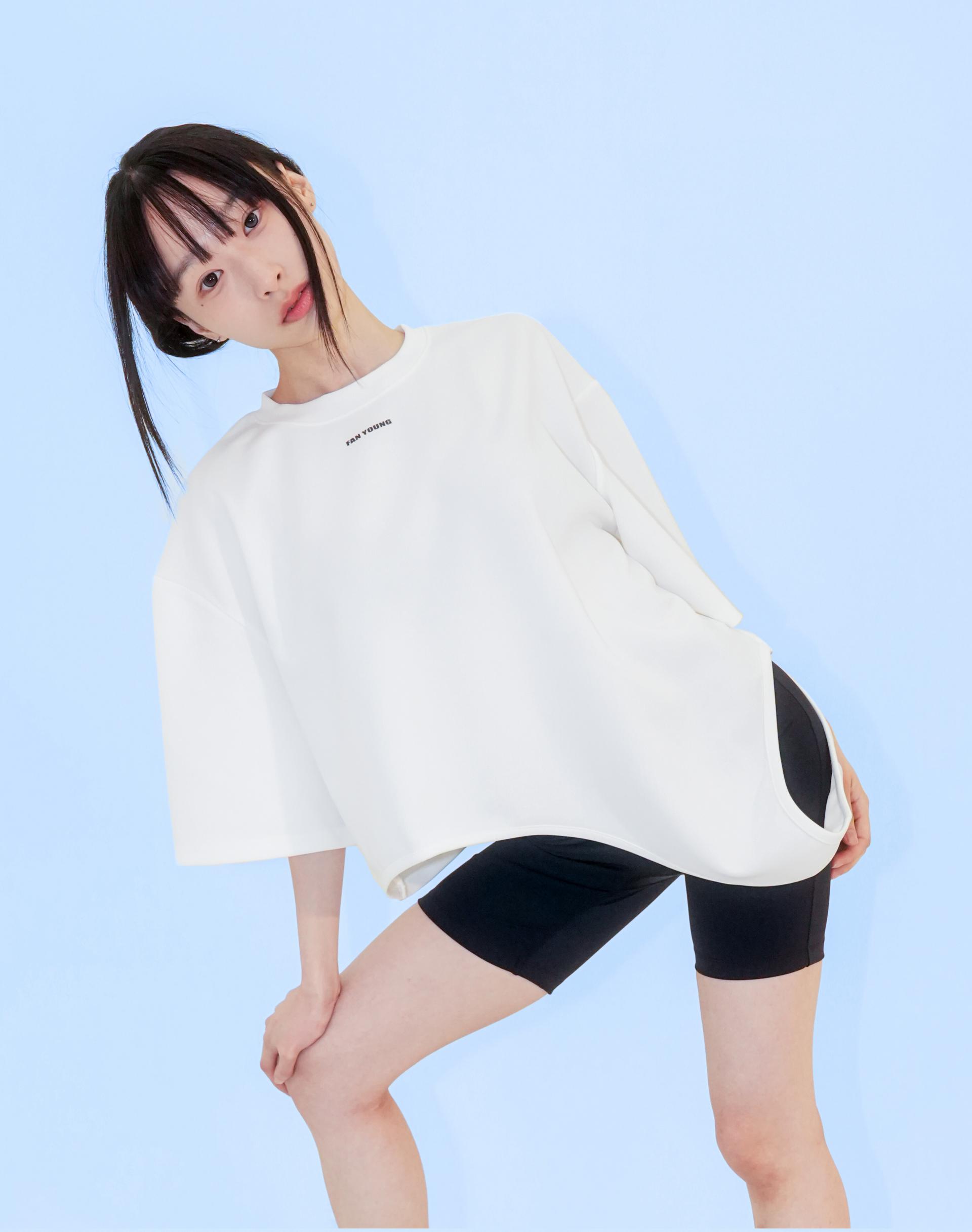 Curve Overlay Top White