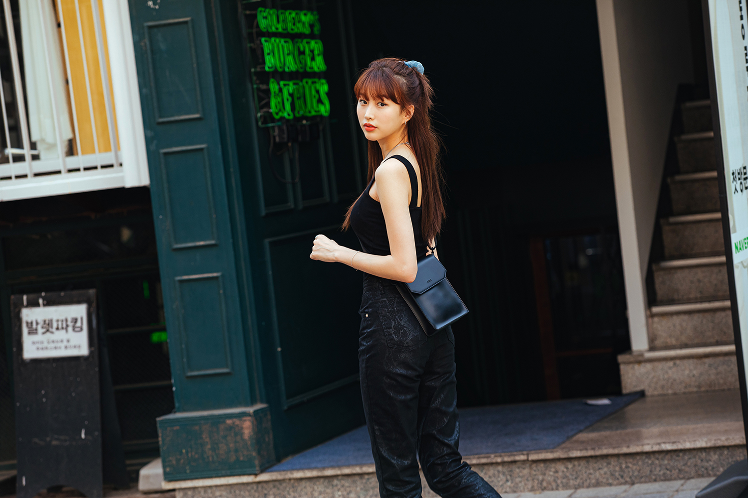 8d560e99ba080.jpg