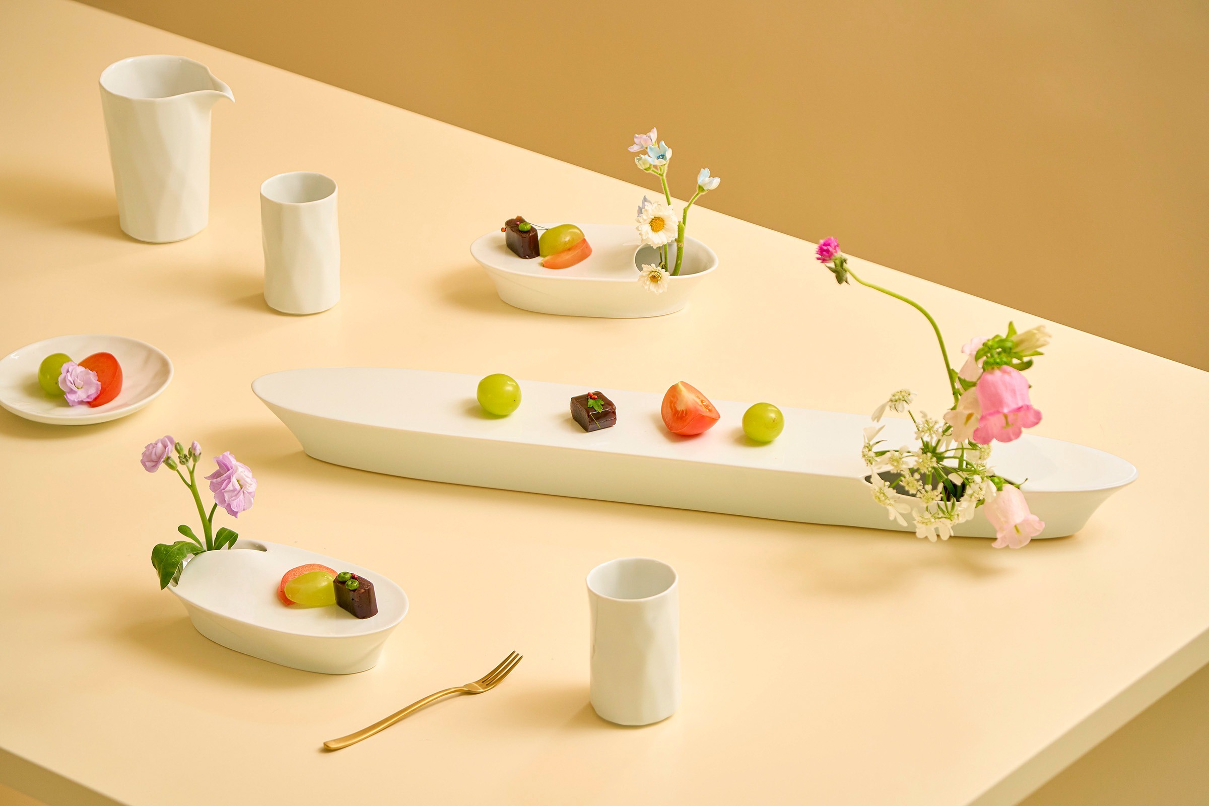 Pond D Vase & Centerpiece Plate