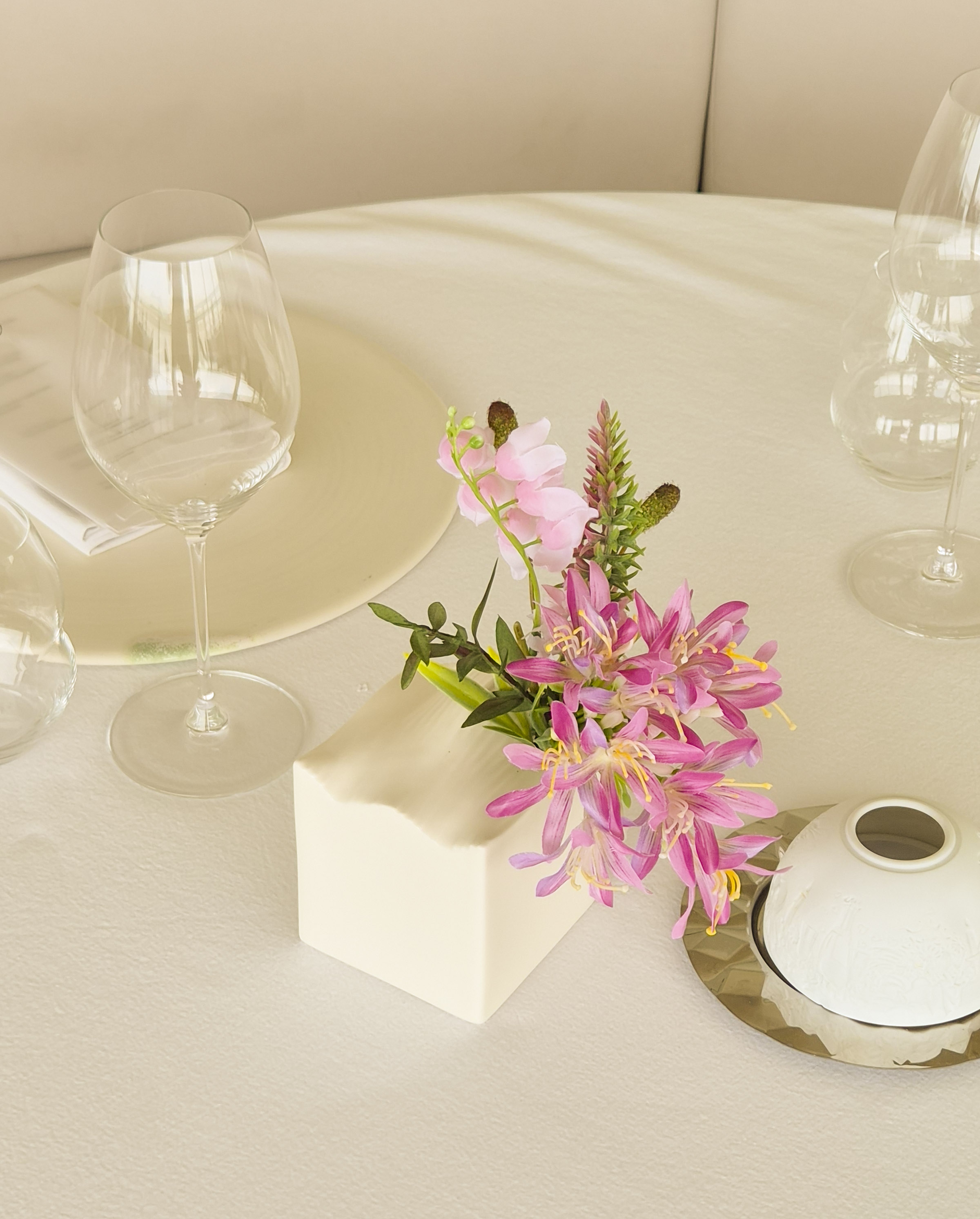 Billow Vase B