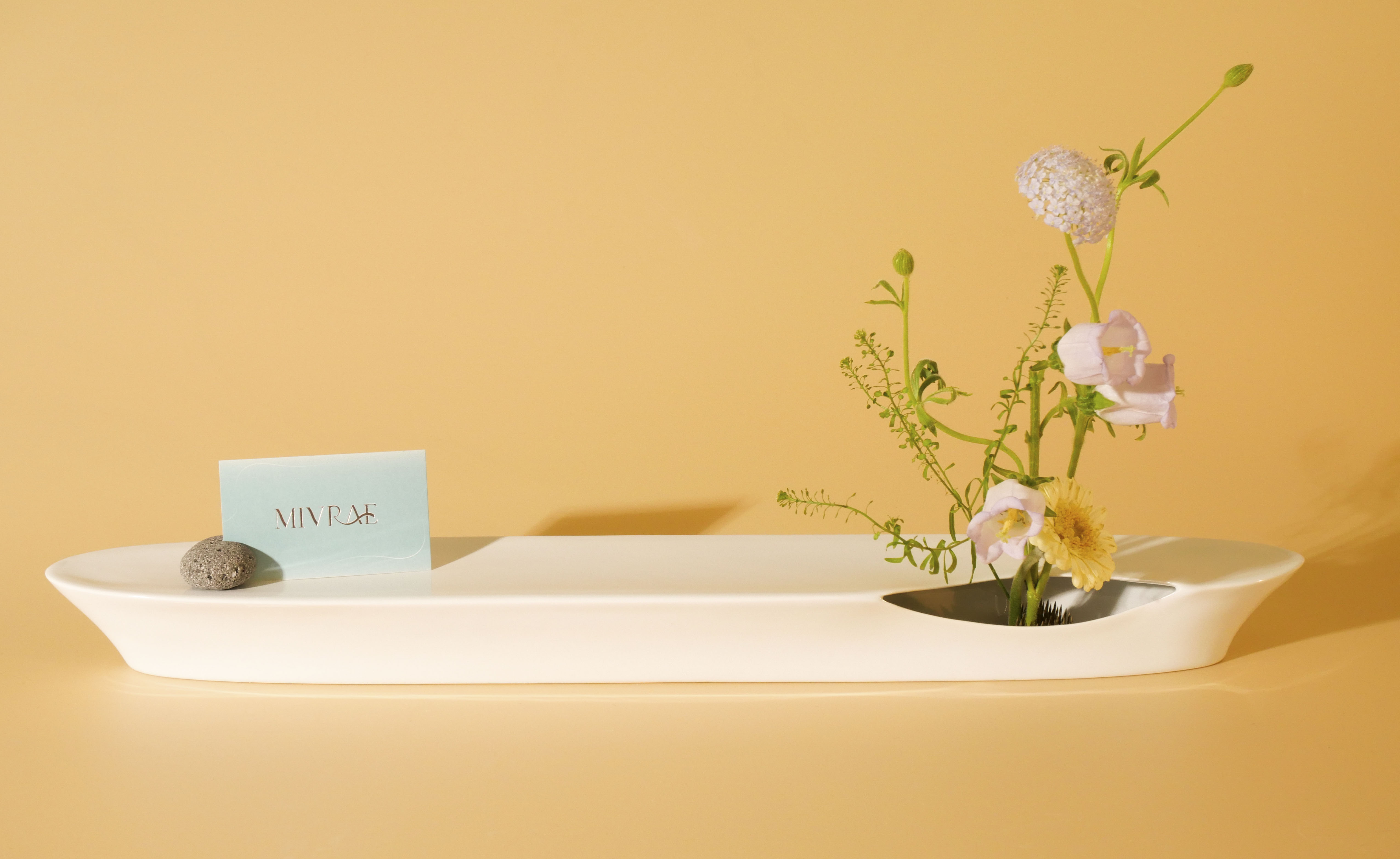 Pond D Vase & Centerpiece Plate