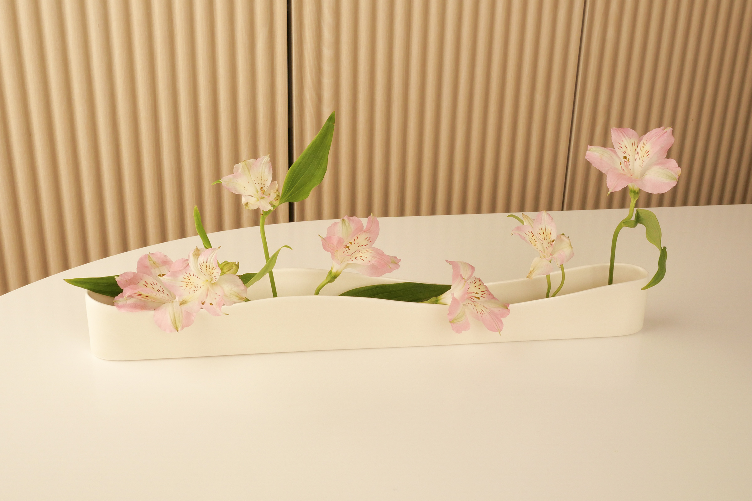 Wave Vase L